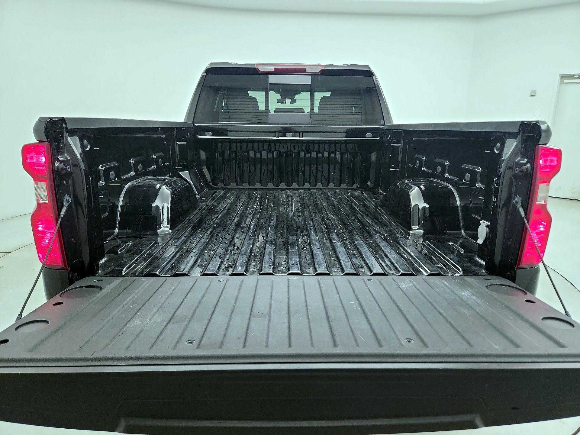 Thumbnail: 2023 Chevrolet Silverado 1500 - 20