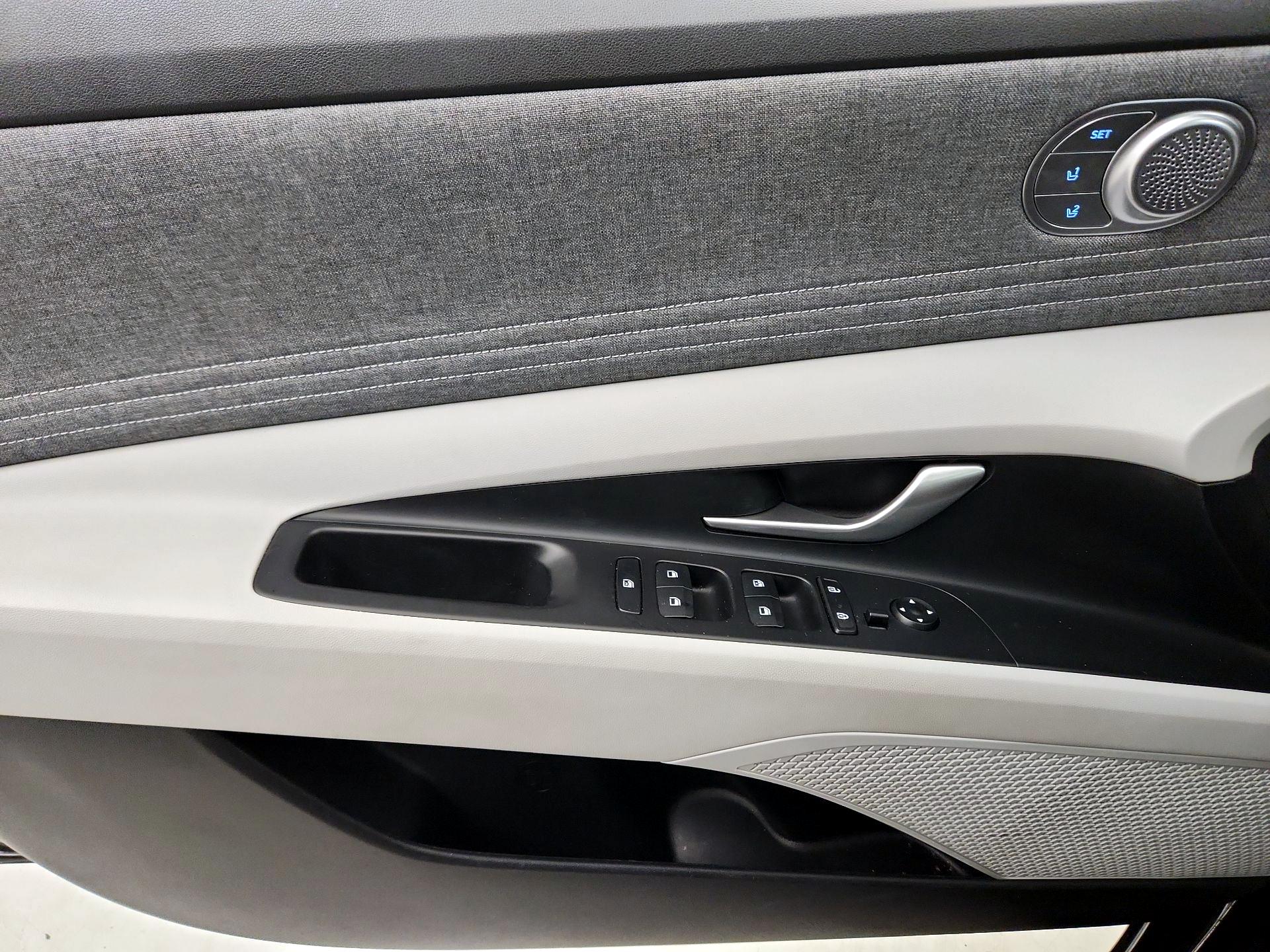 Thumbnail: 2023 Hyundai Elantra - 12