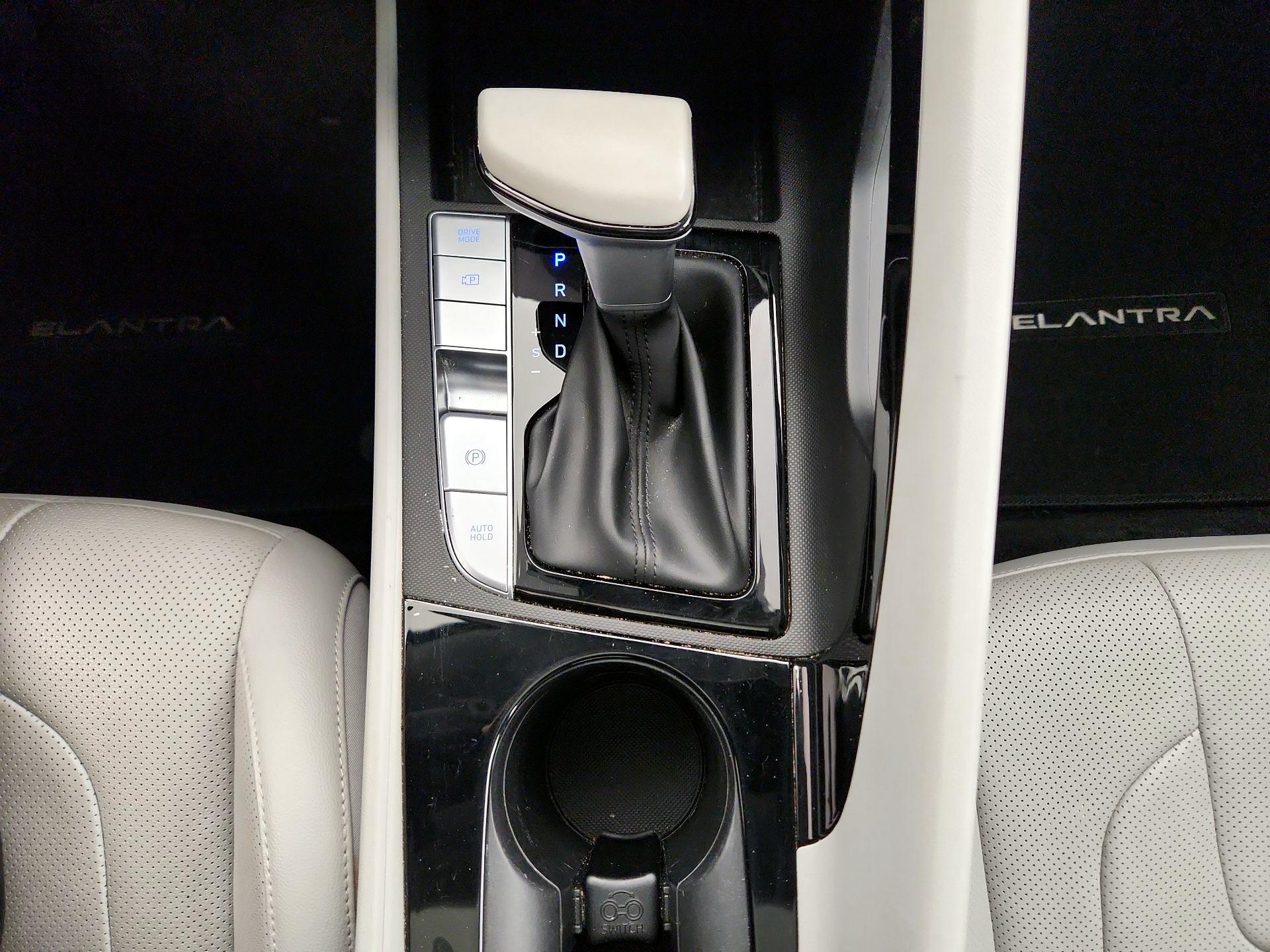 Thumbnail: 2023 Hyundai Elantra - 18