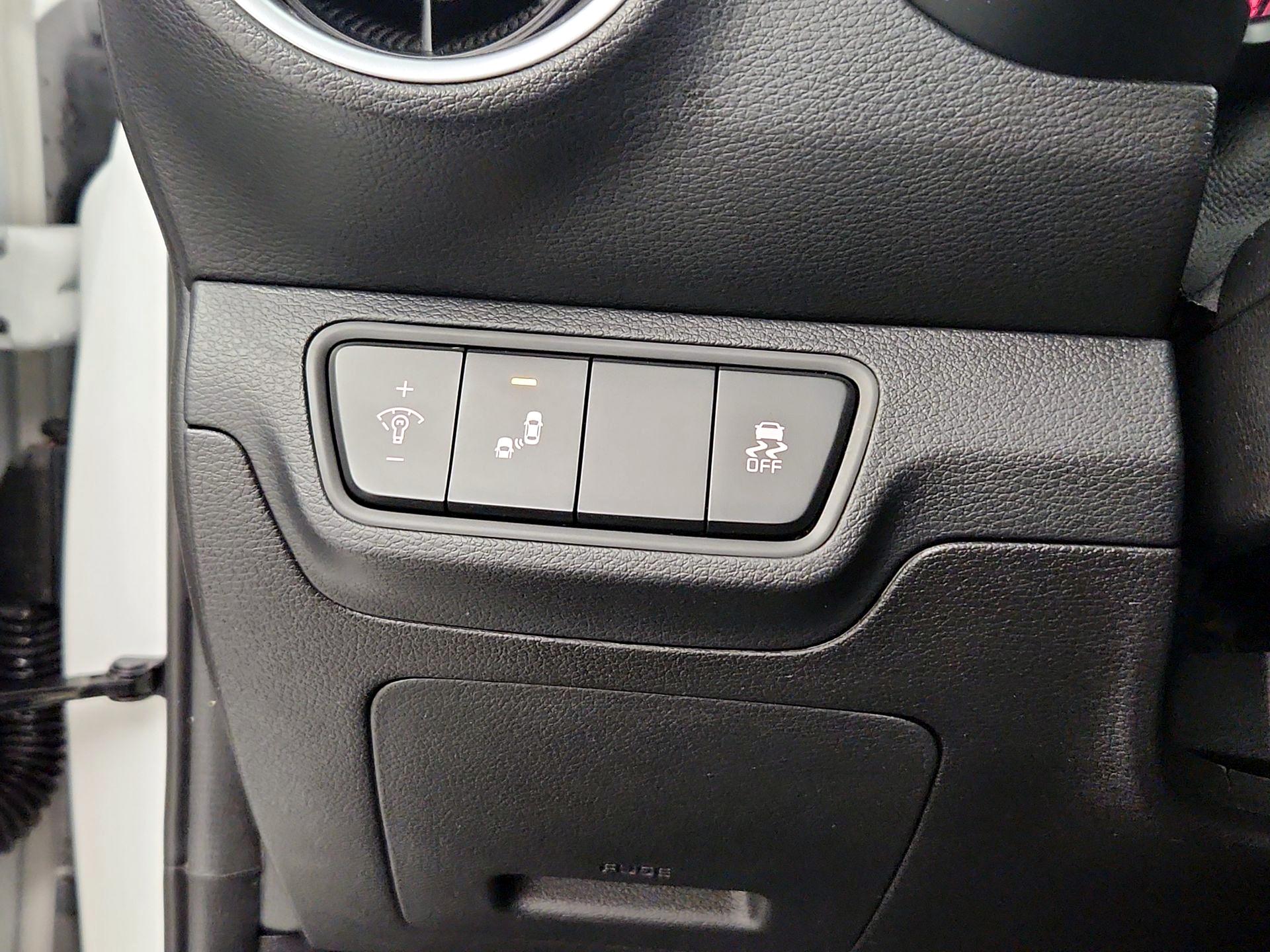 Thumbnail: 2023 Kia Forte - 13