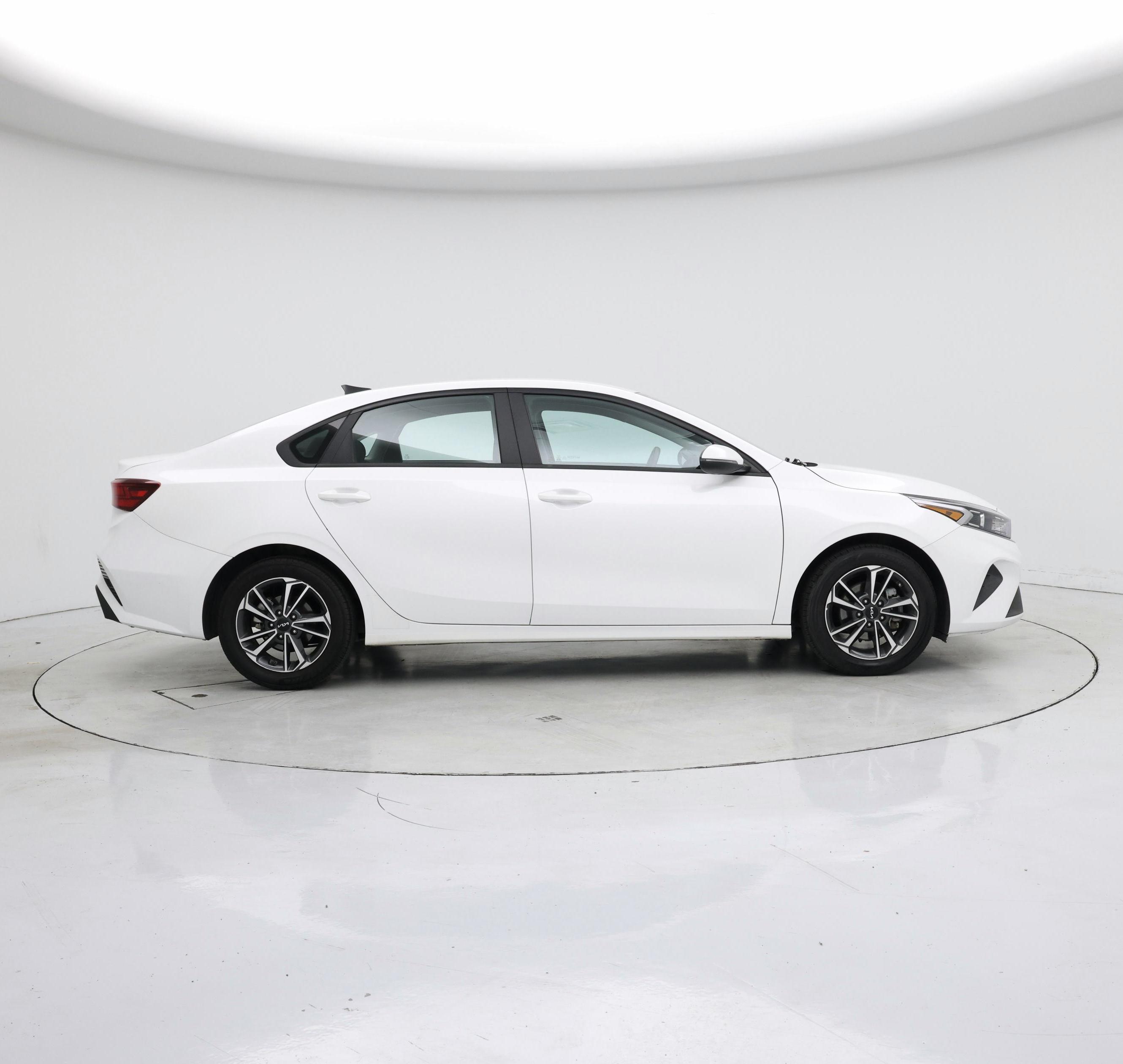 Thumbnail: 2023 Kia Forte - 7