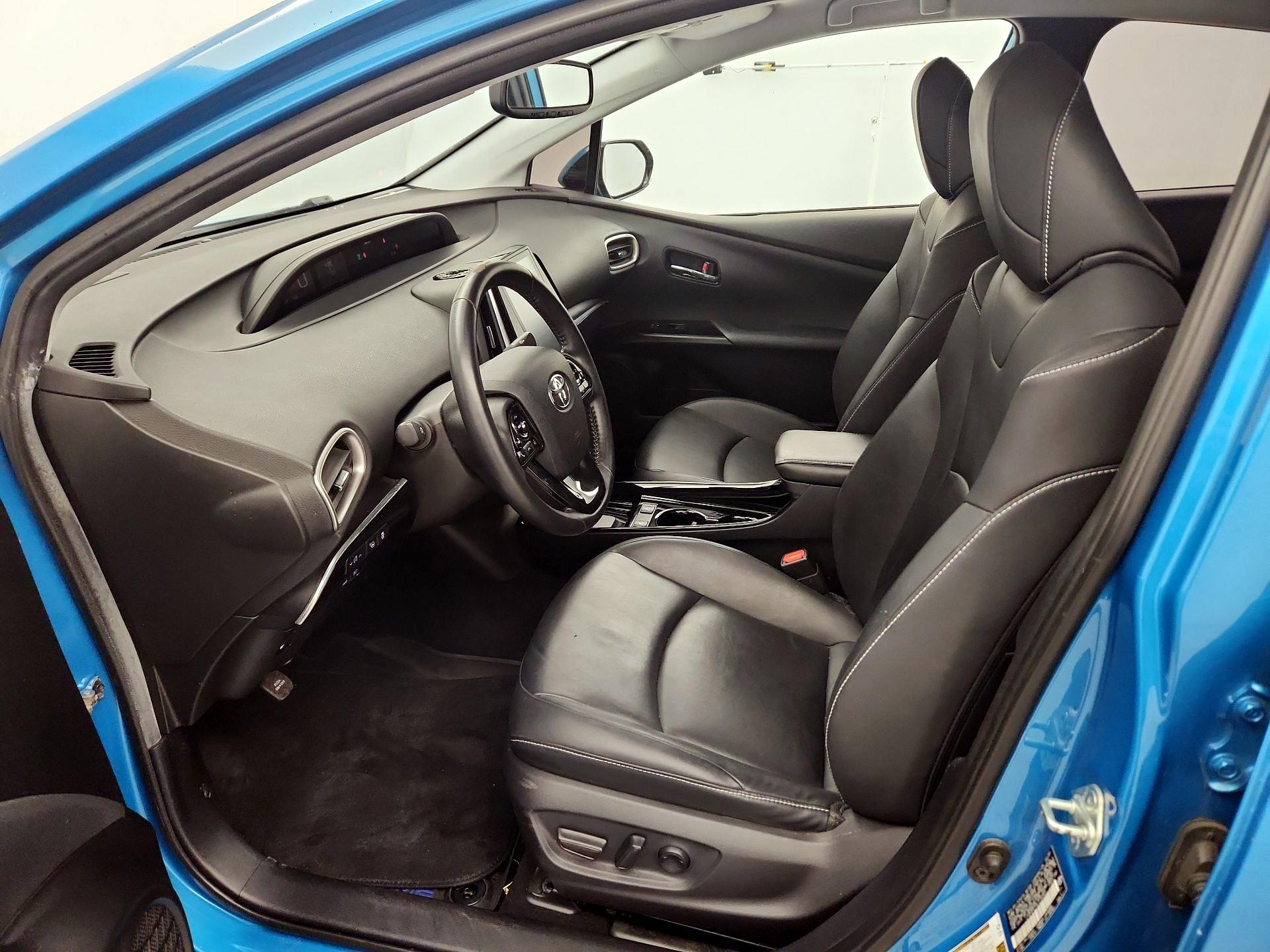 Thumbnail: 2020 Toyota Prius Prime - 11