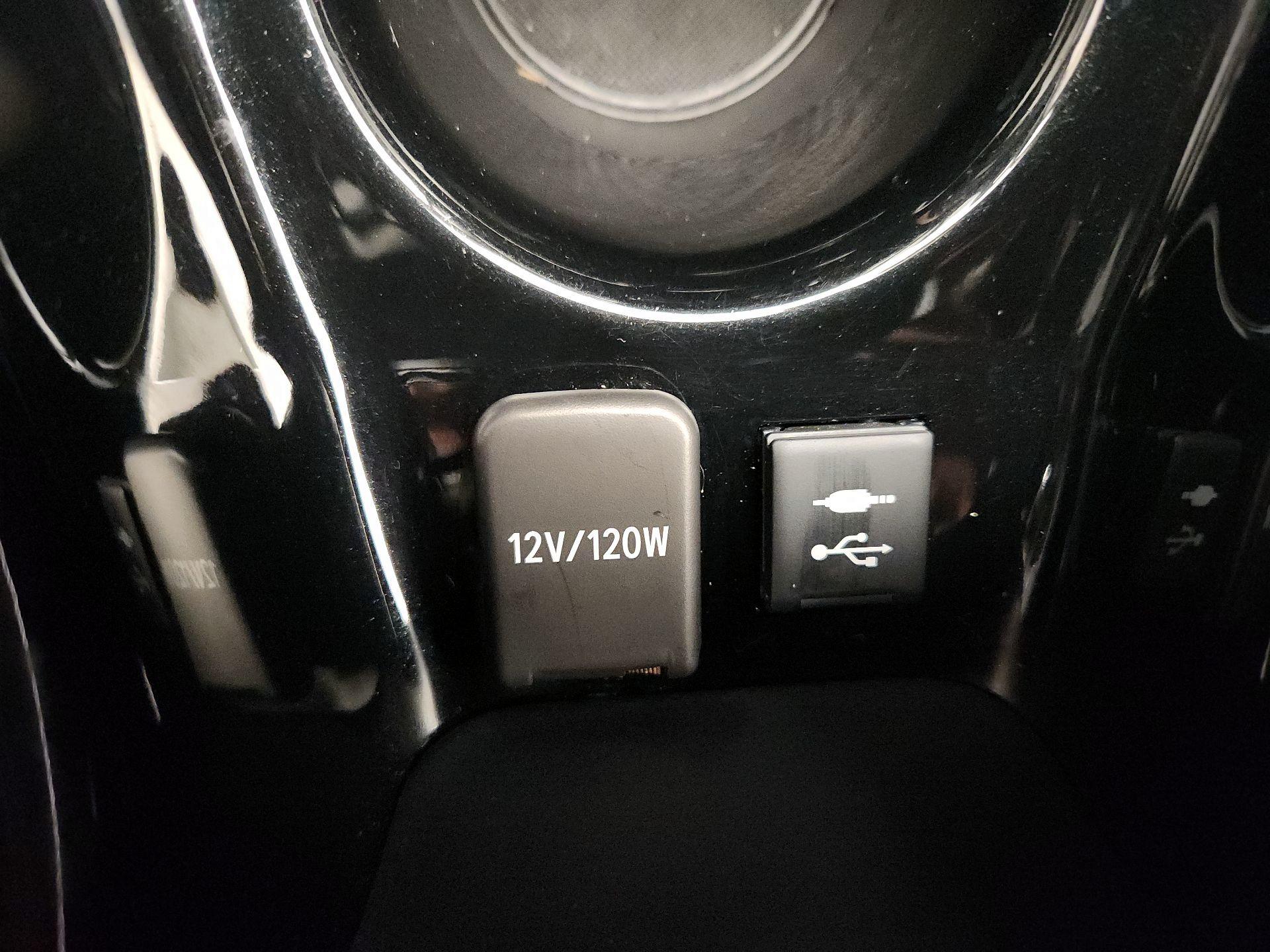 Thumbnail: 2020 Toyota Prius Prime - 19