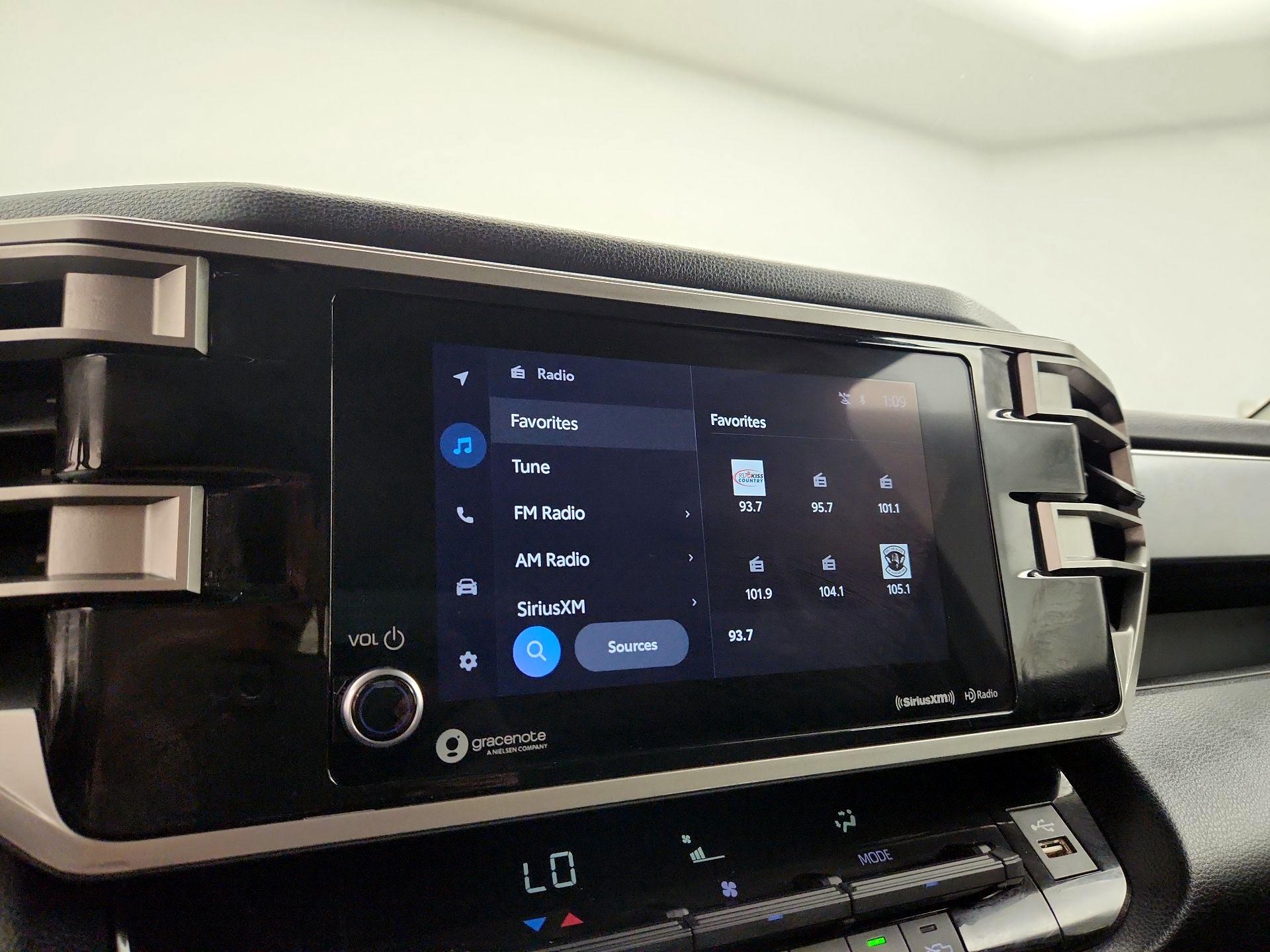 Thumbnail: 2022 Toyota Tundra - 15