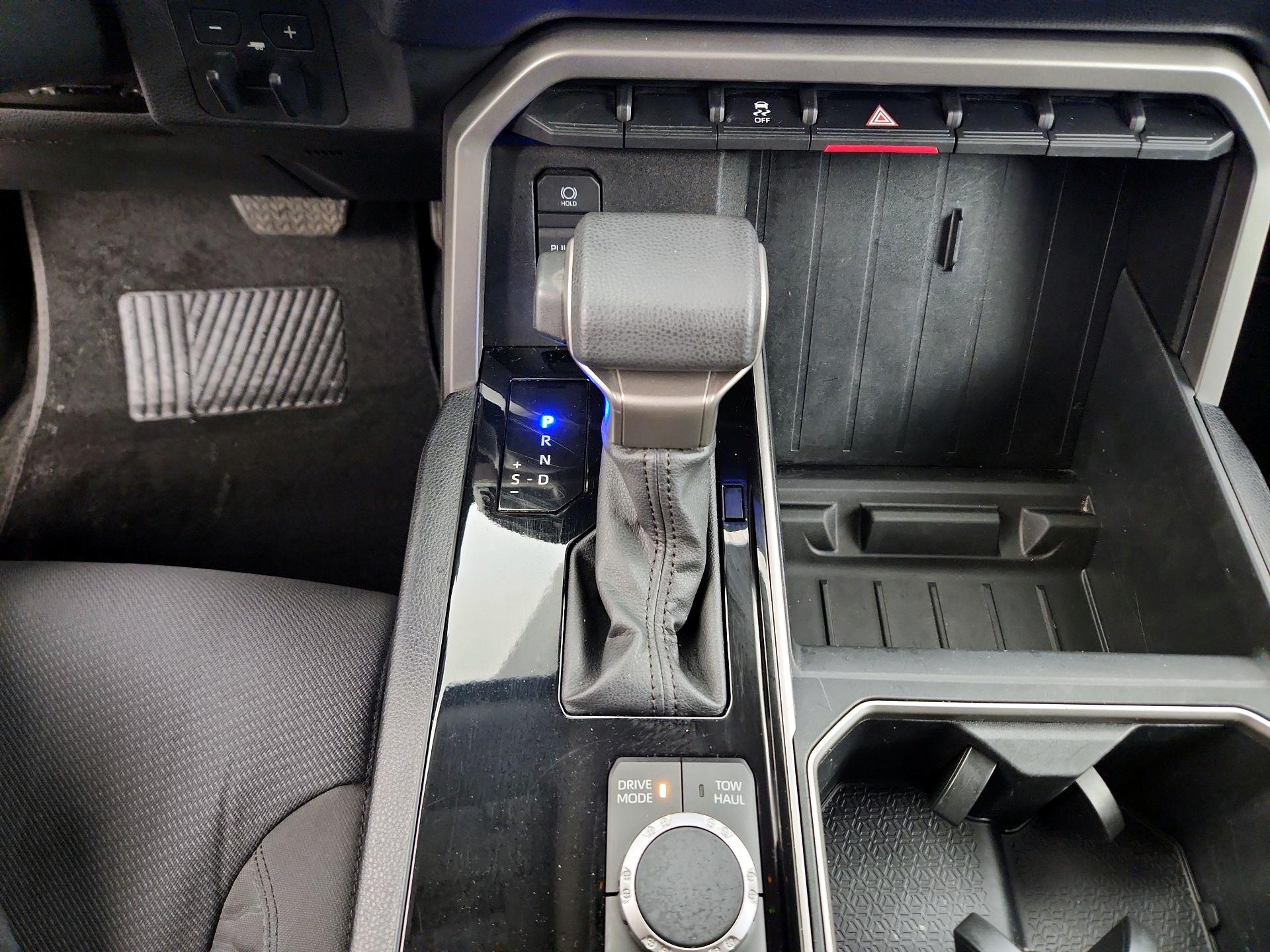 Thumbnail: 2022 Toyota Tundra - 17