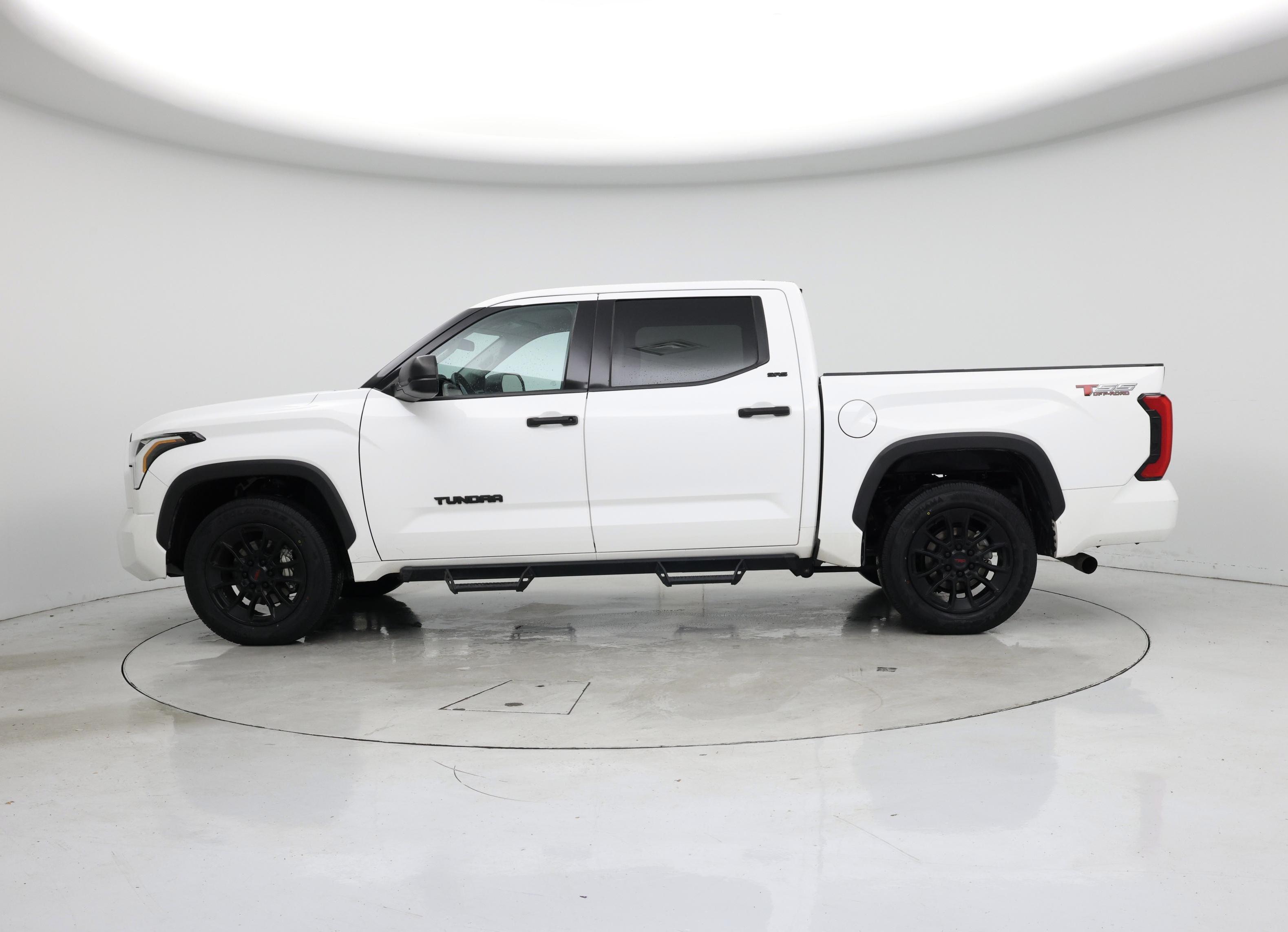 Thumbnail: 2022 Toyota Tundra - 3