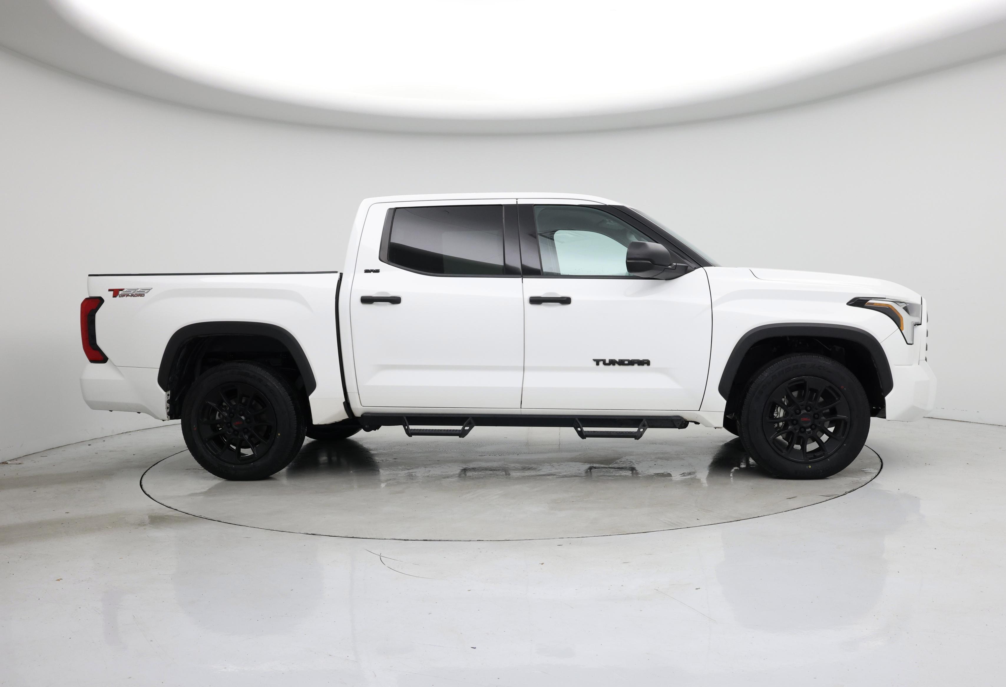 Thumbnail: 2022 Toyota Tundra - 7