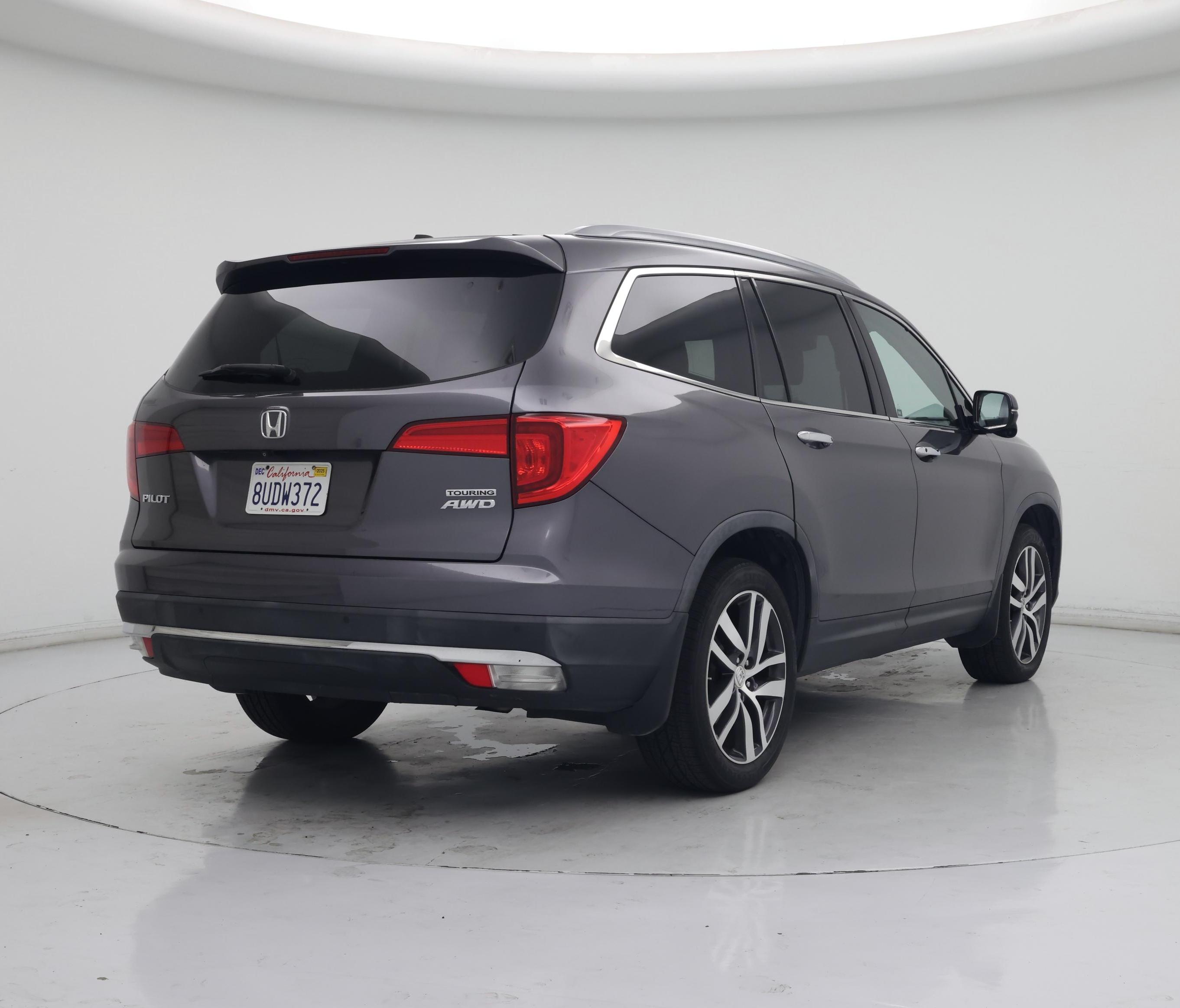 Thumbnail: 2017 Honda Pilot - 8