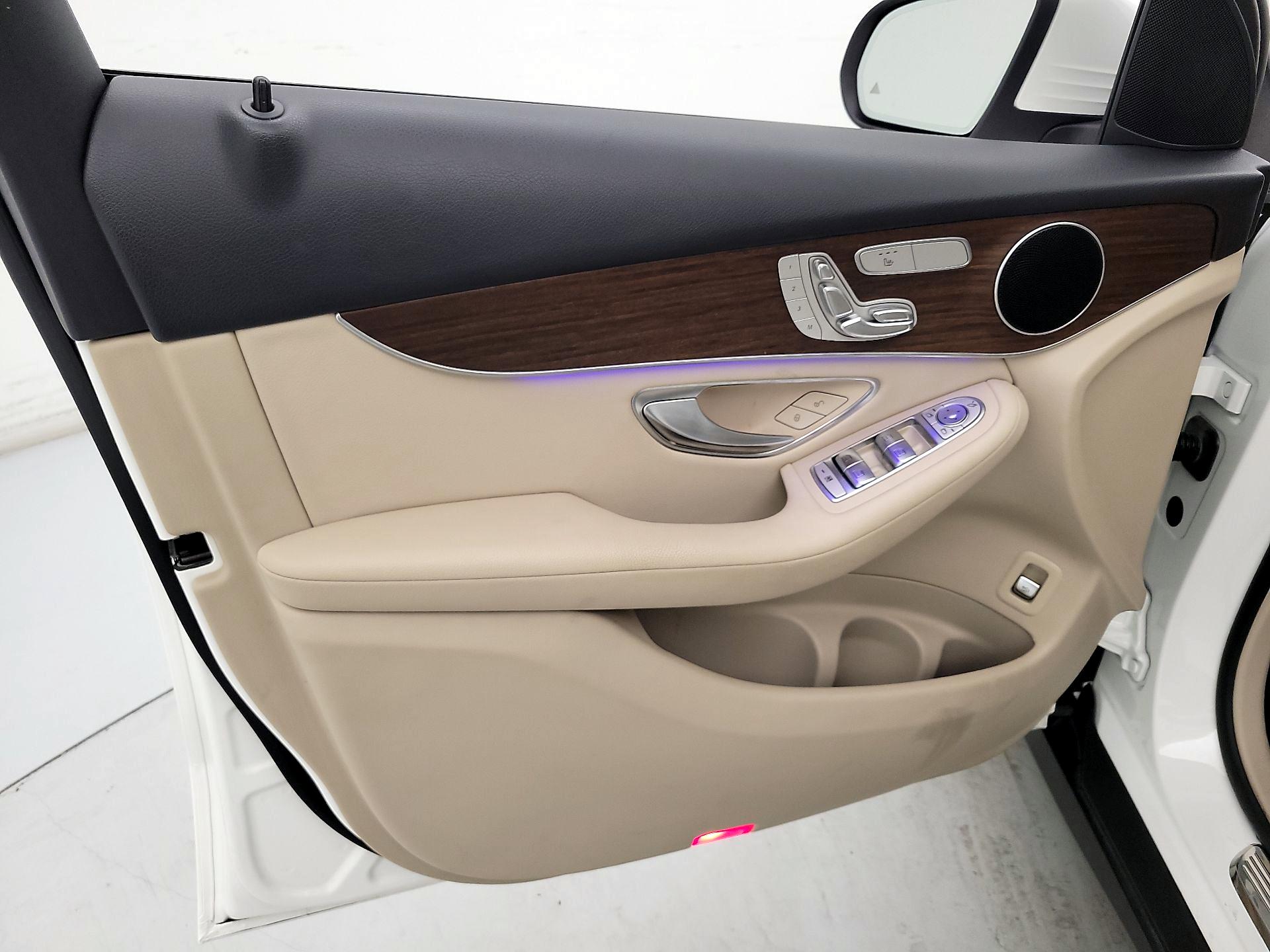 Thumbnail: 2020 Mercedes-Benz GLC - 12