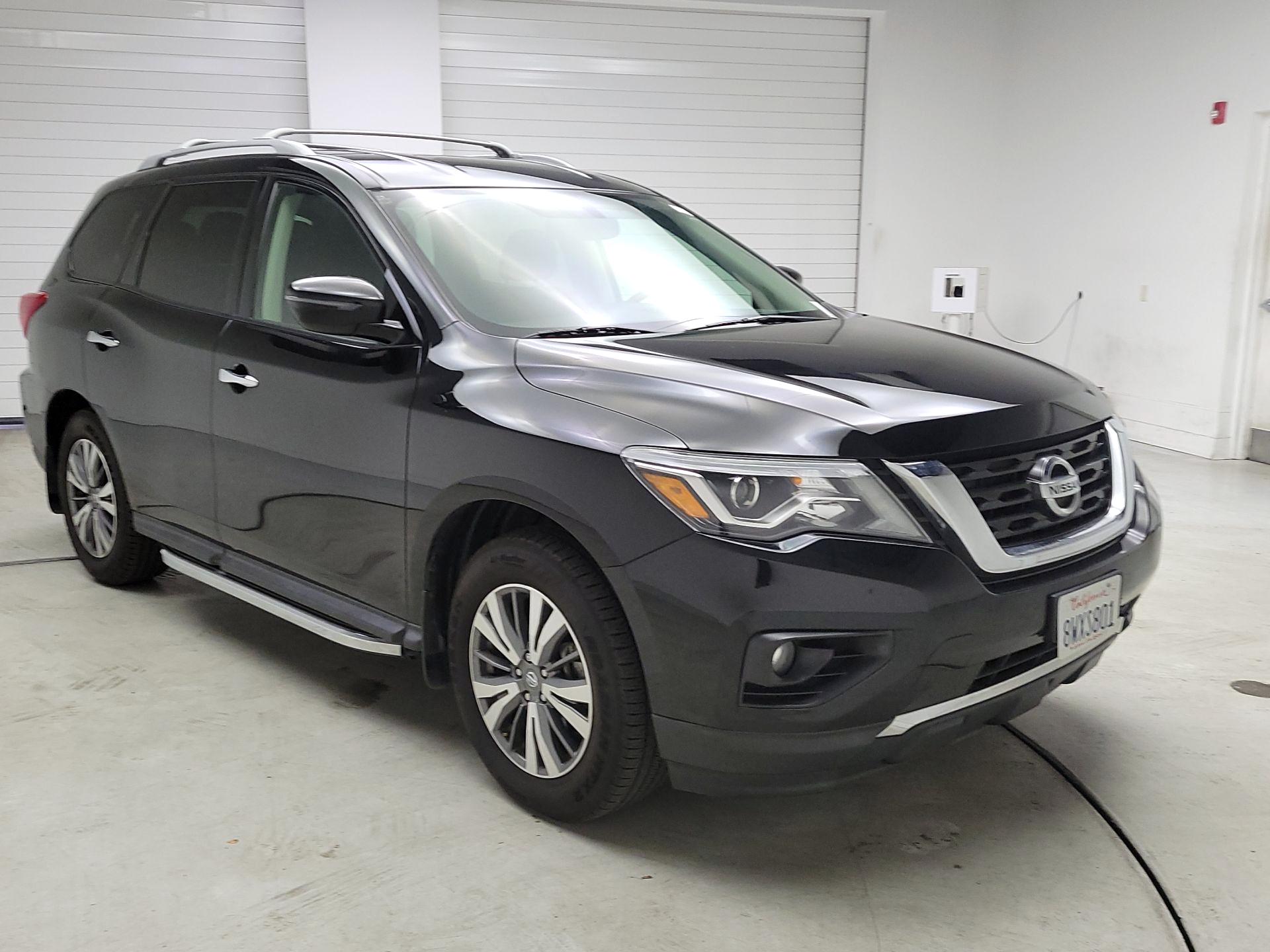 Thumbnail: 2020 Nissan Pathfinder - 1