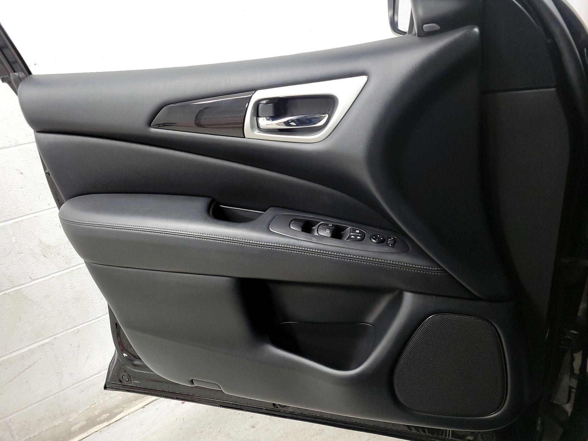 Thumbnail: 2020 Nissan Pathfinder - 10