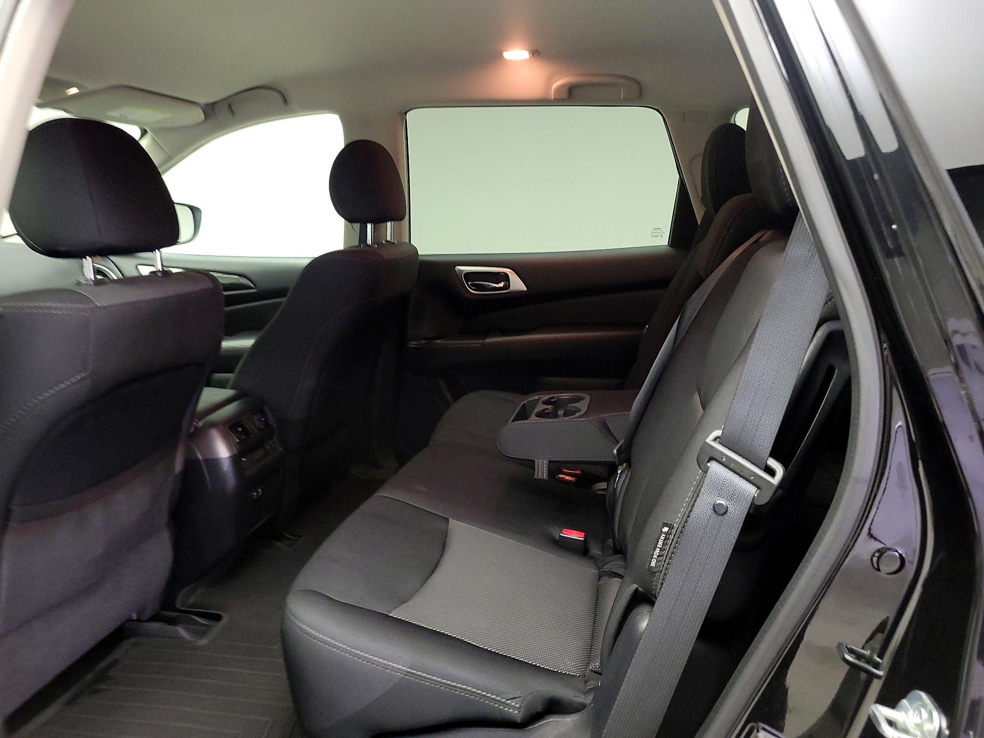 Thumbnail: 2020 Nissan Pathfinder - 15