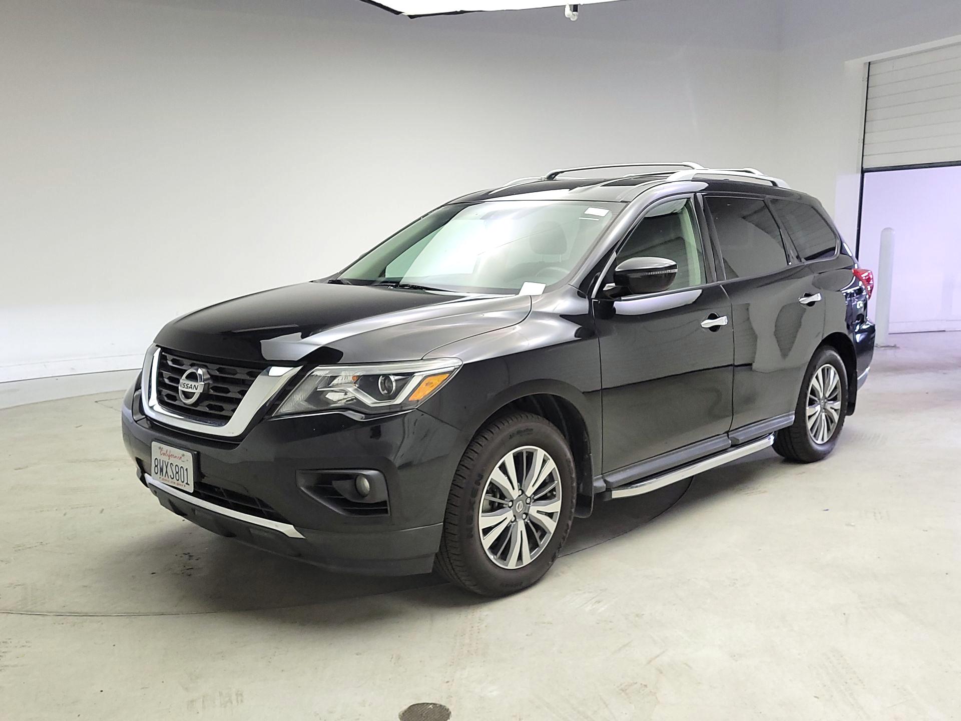 Thumbnail: 2020 Nissan Pathfinder - 3