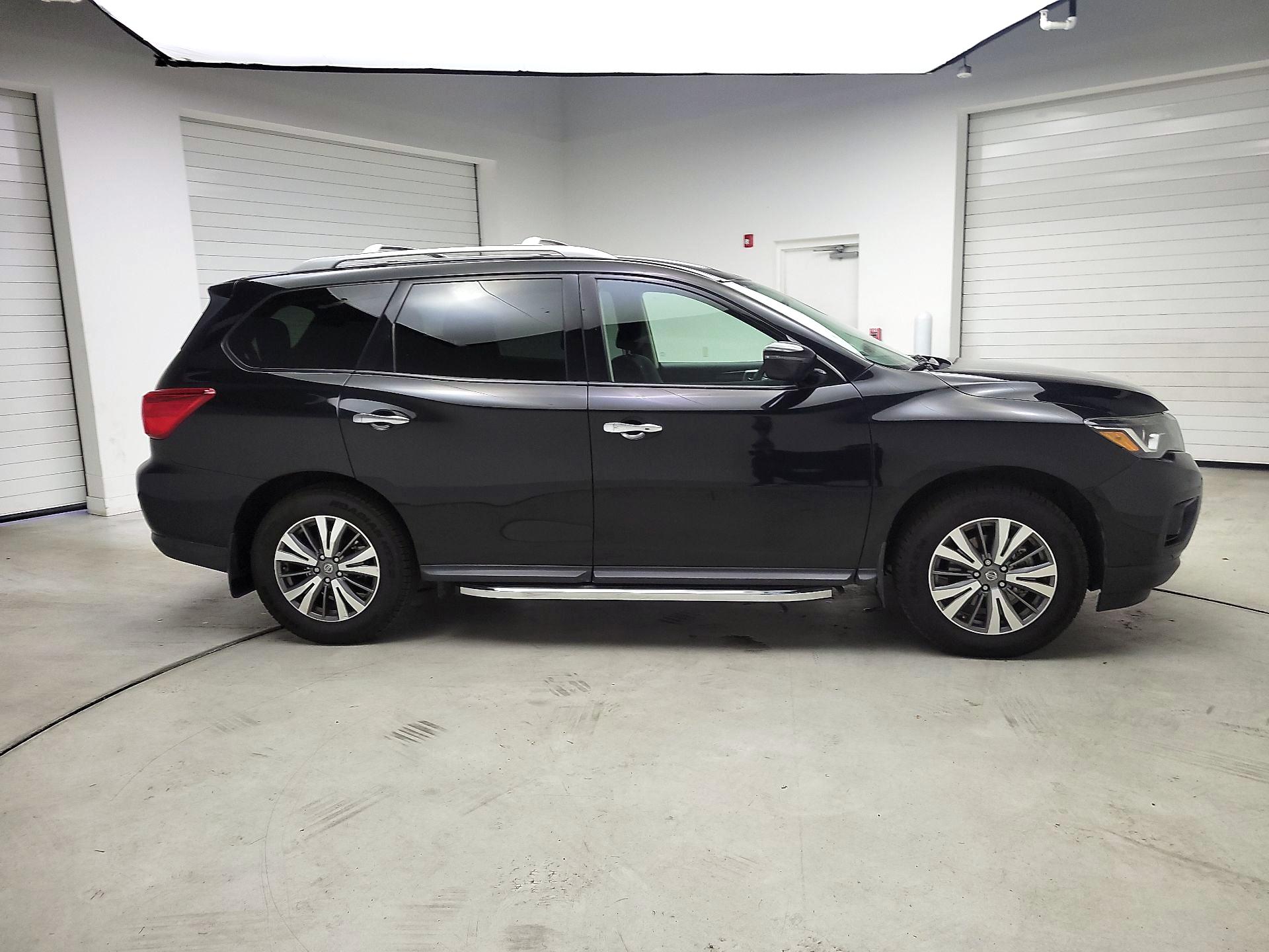 Thumbnail: 2020 Nissan Pathfinder - 4