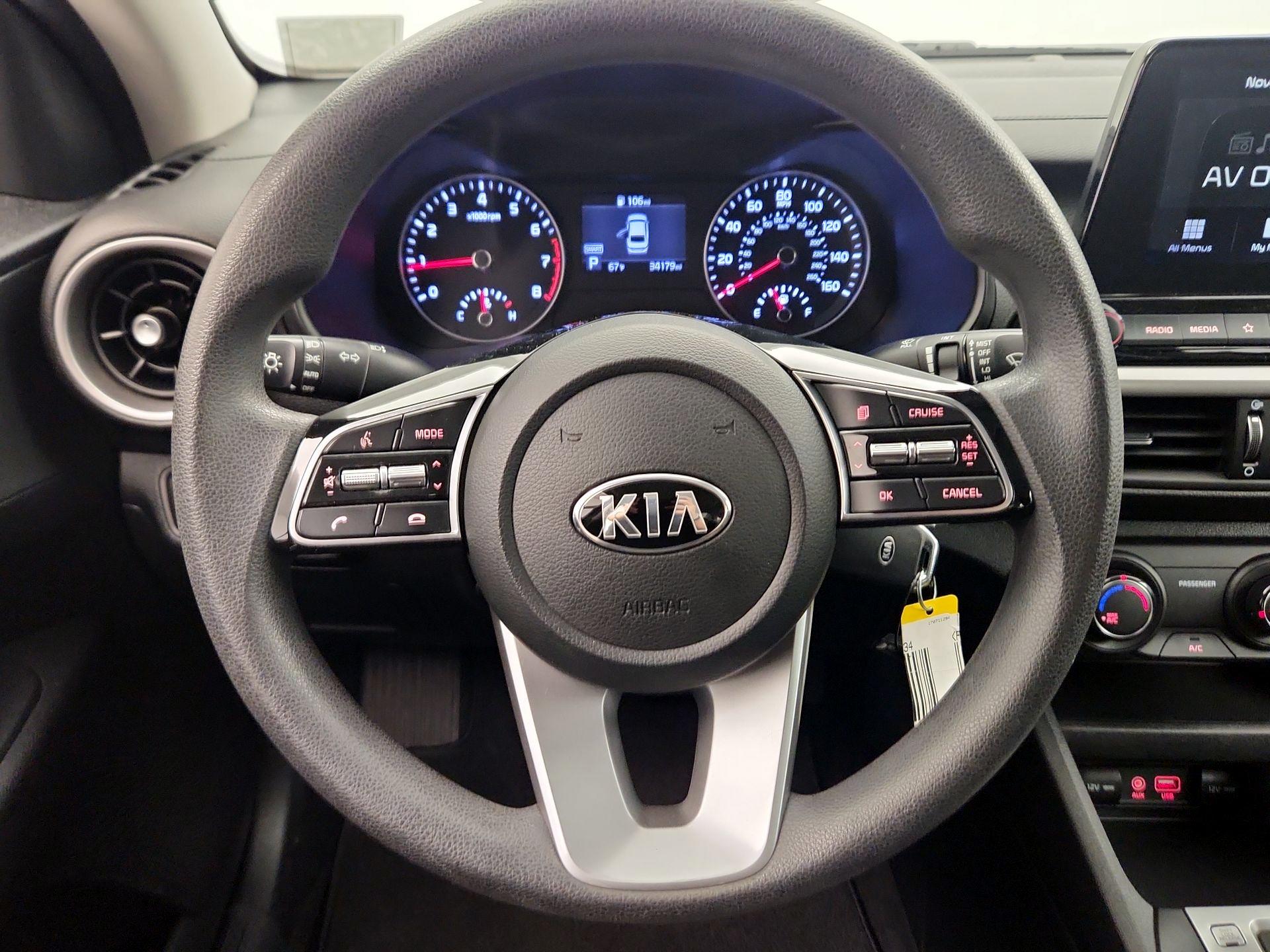 Thumbnail: 2020 Kia Forte - 10