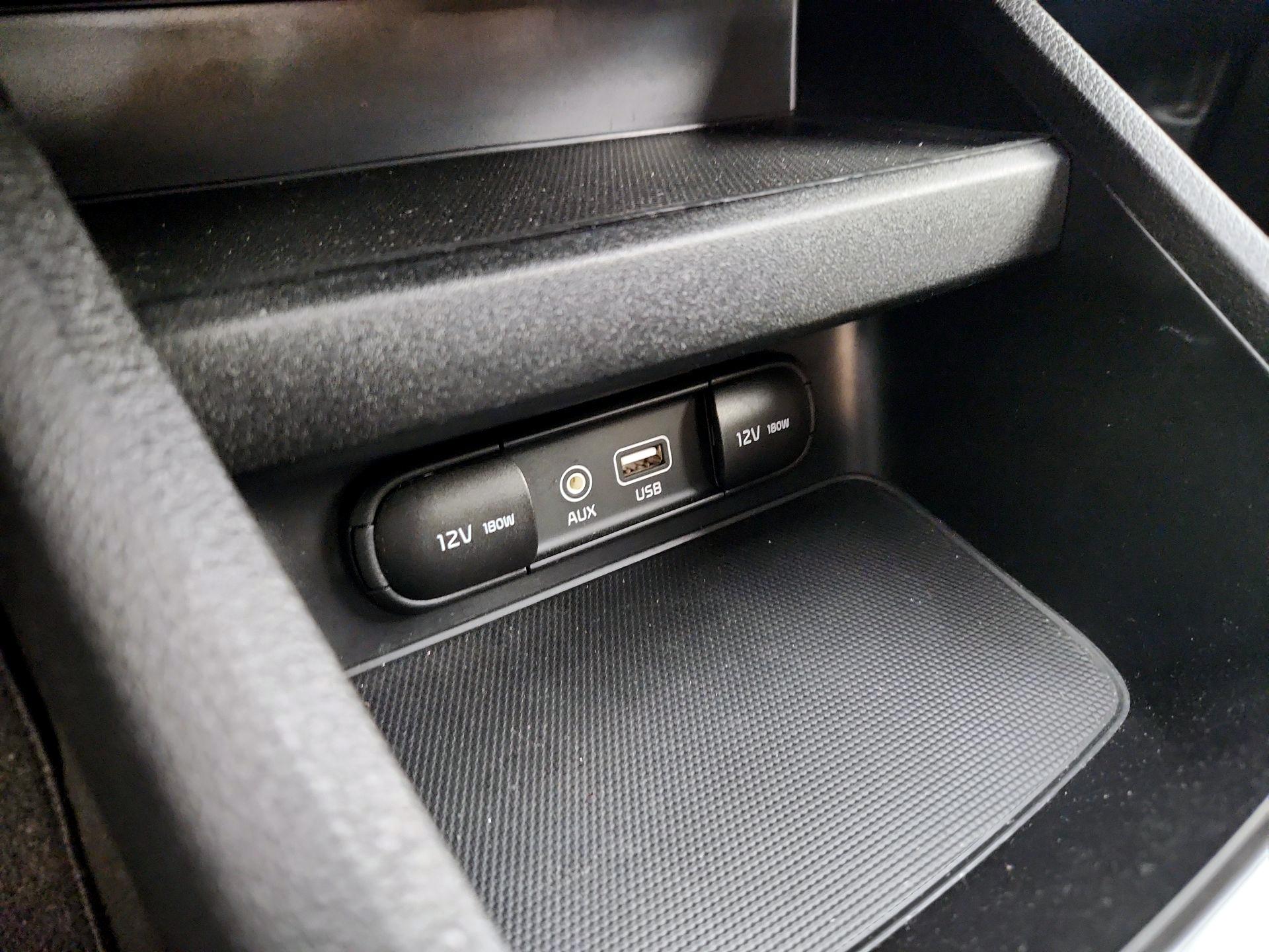 Thumbnail: 2020 Kia Forte - 18