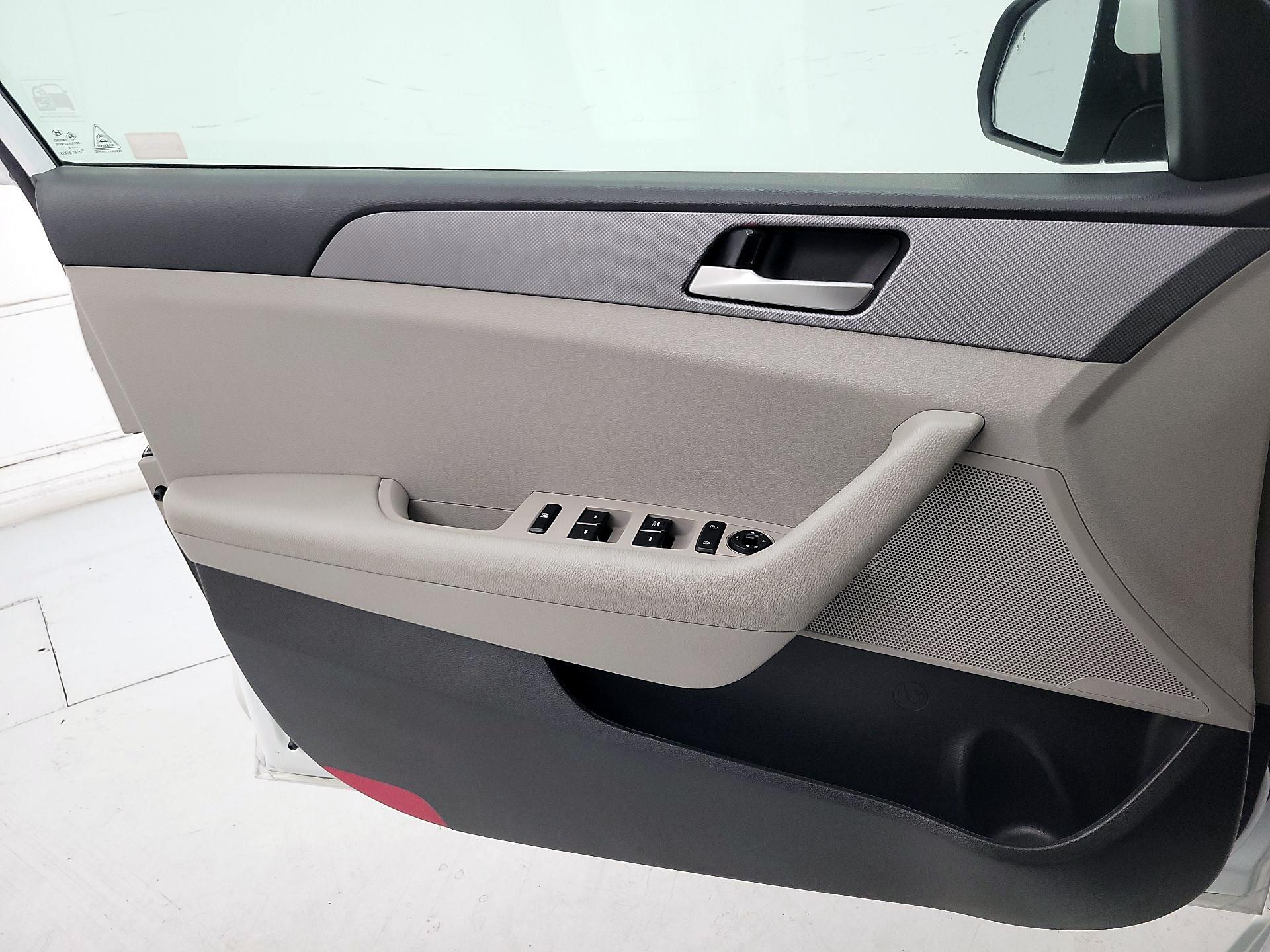 Thumbnail: 2018 Hyundai Sonata - 12