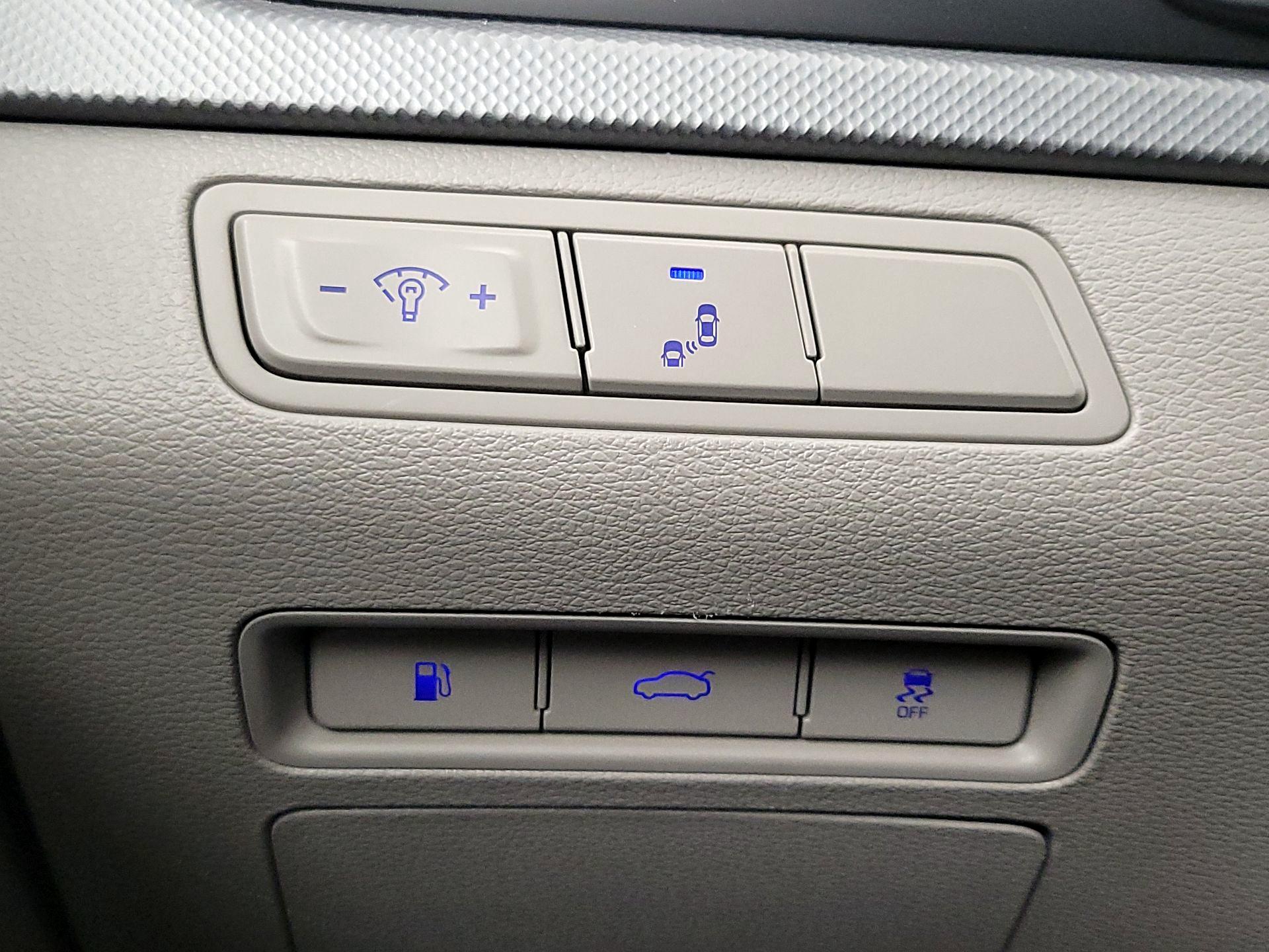 Thumbnail: 2018 Hyundai Sonata - 13