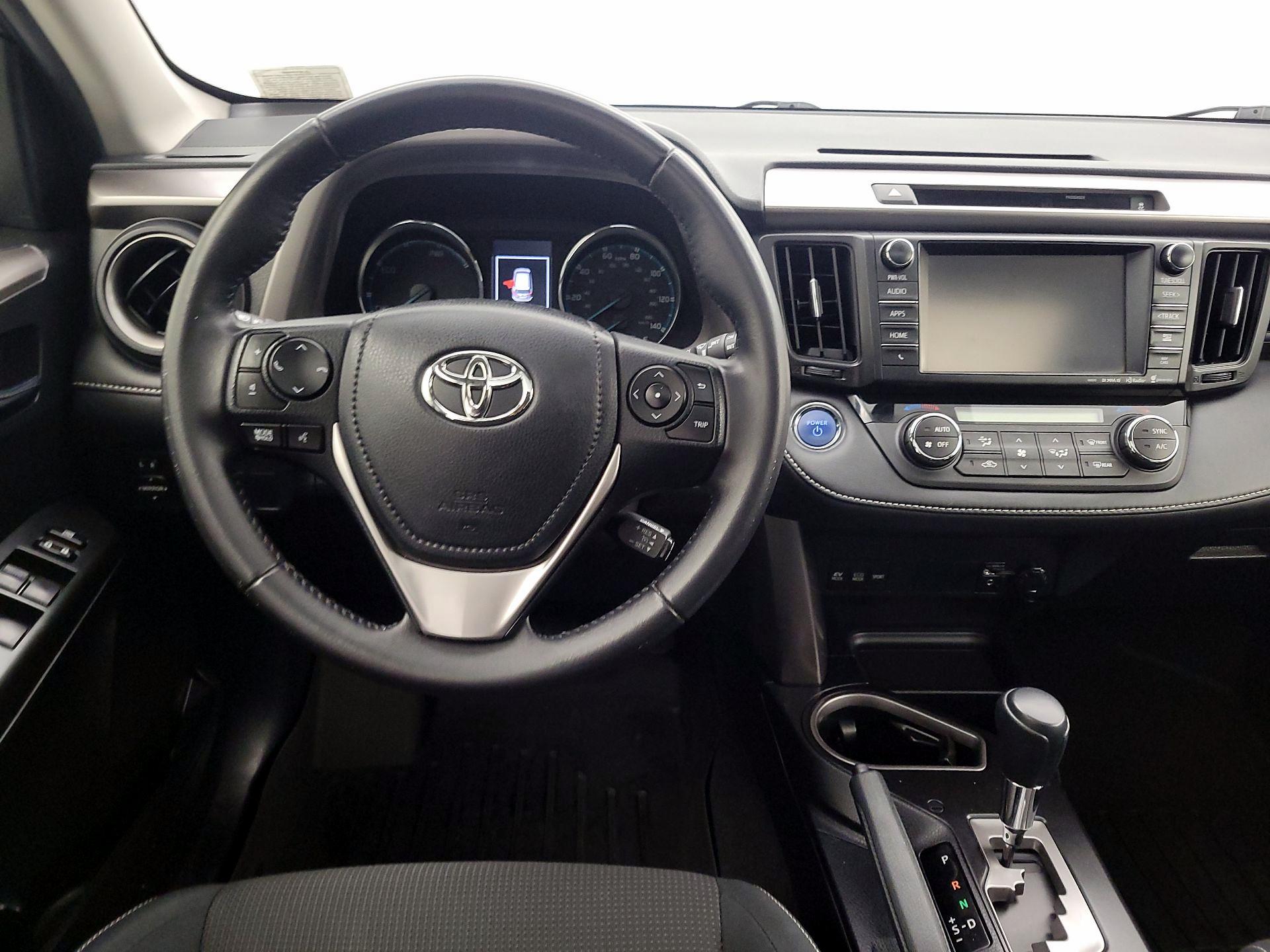 Thumbnail: 2016 Toyota RAV4 - 10
