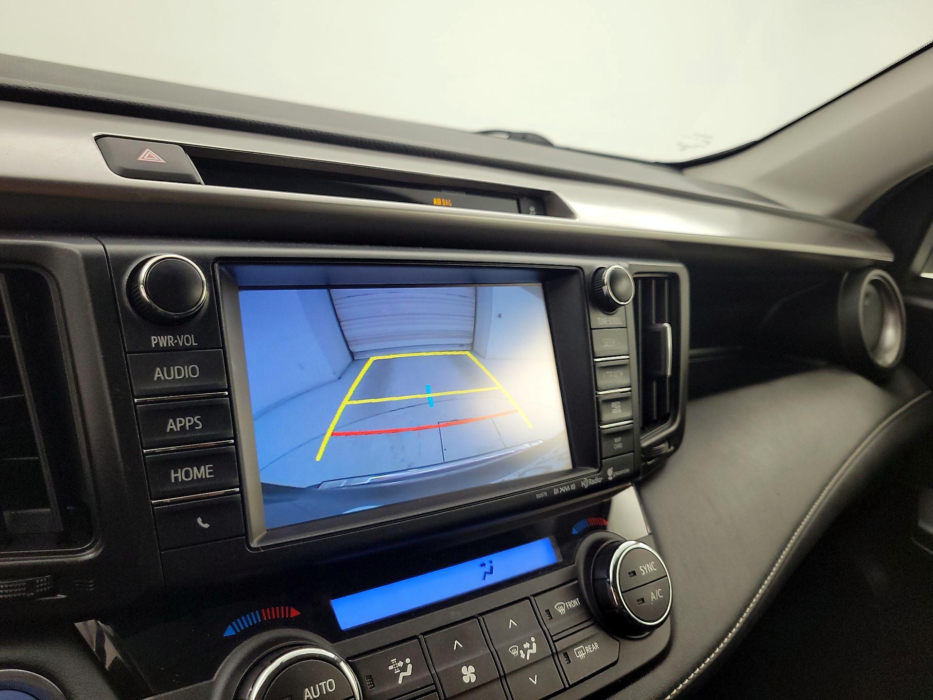 Thumbnail: 2016 Toyota RAV4 - 14