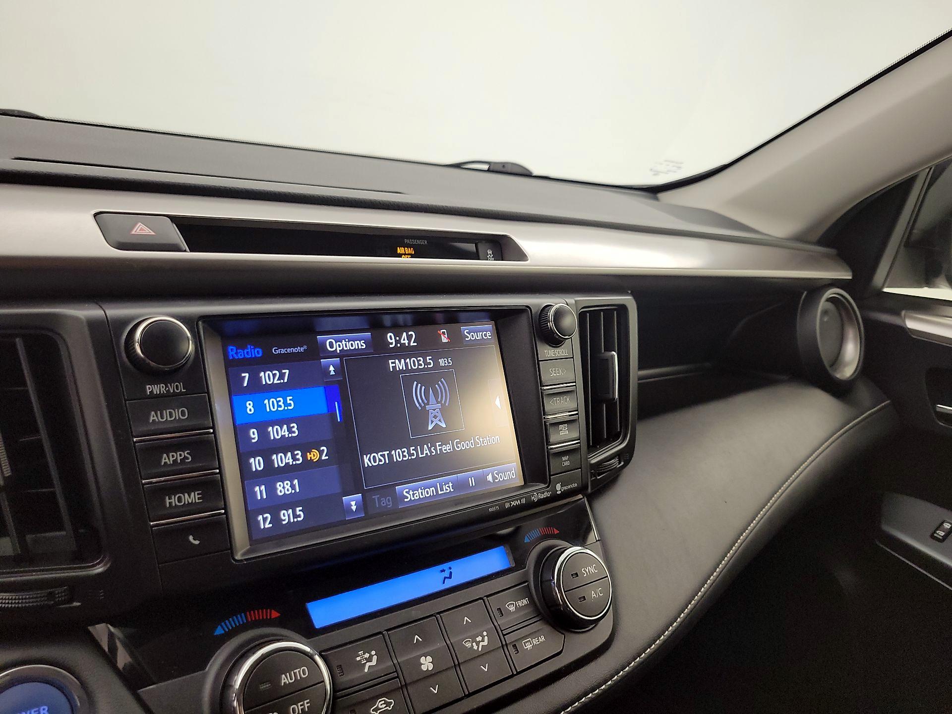 Thumbnail: 2016 Toyota RAV4 - 15