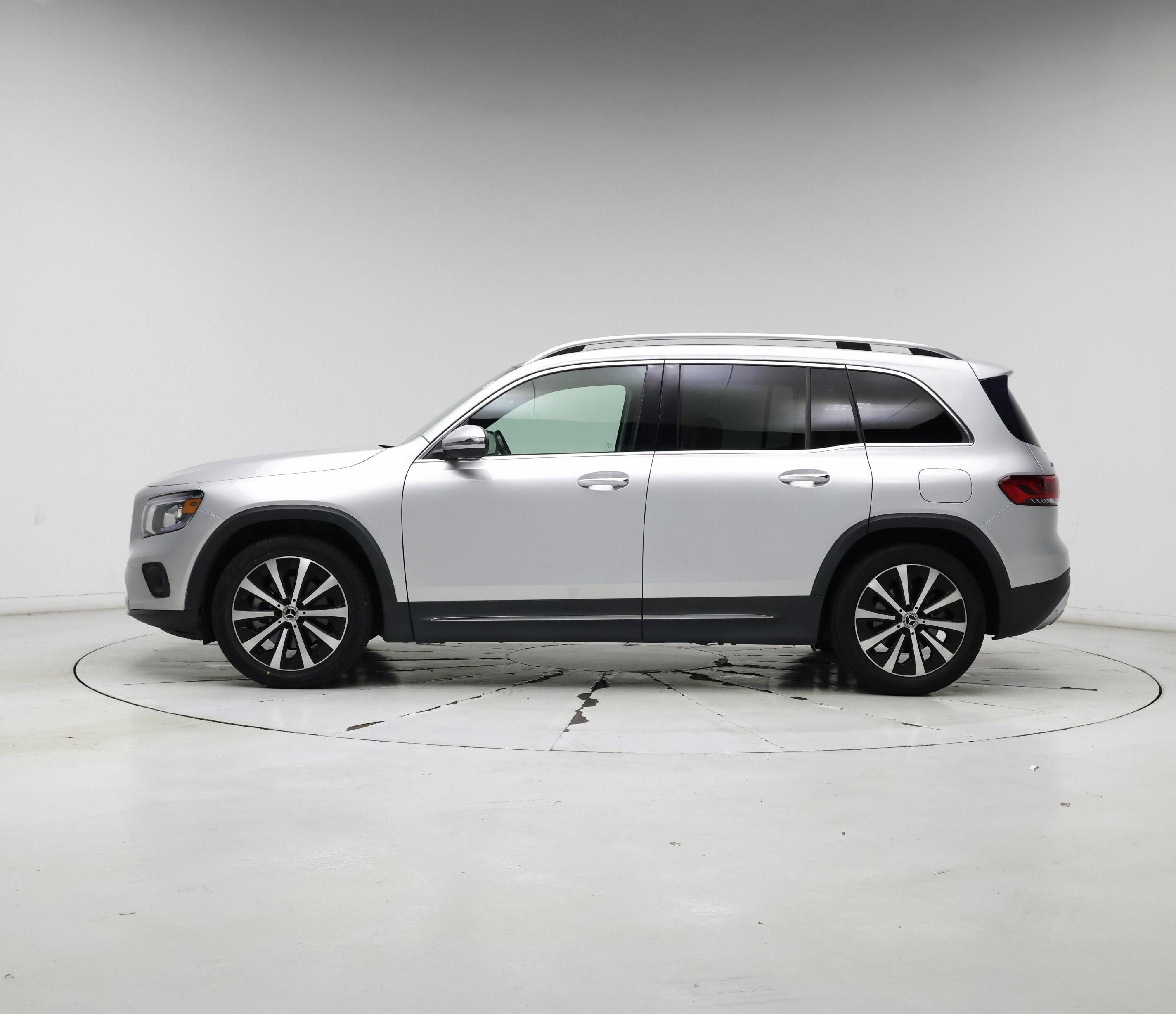 Thumbnail: 2021 Mercedes-Benz GLB - 3