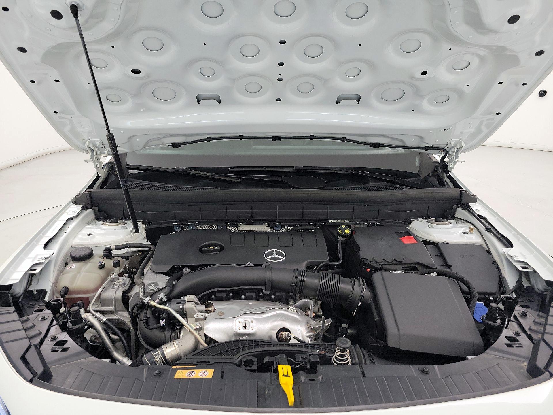 Thumbnail: 2022 Mercedes-Benz GLB - 20