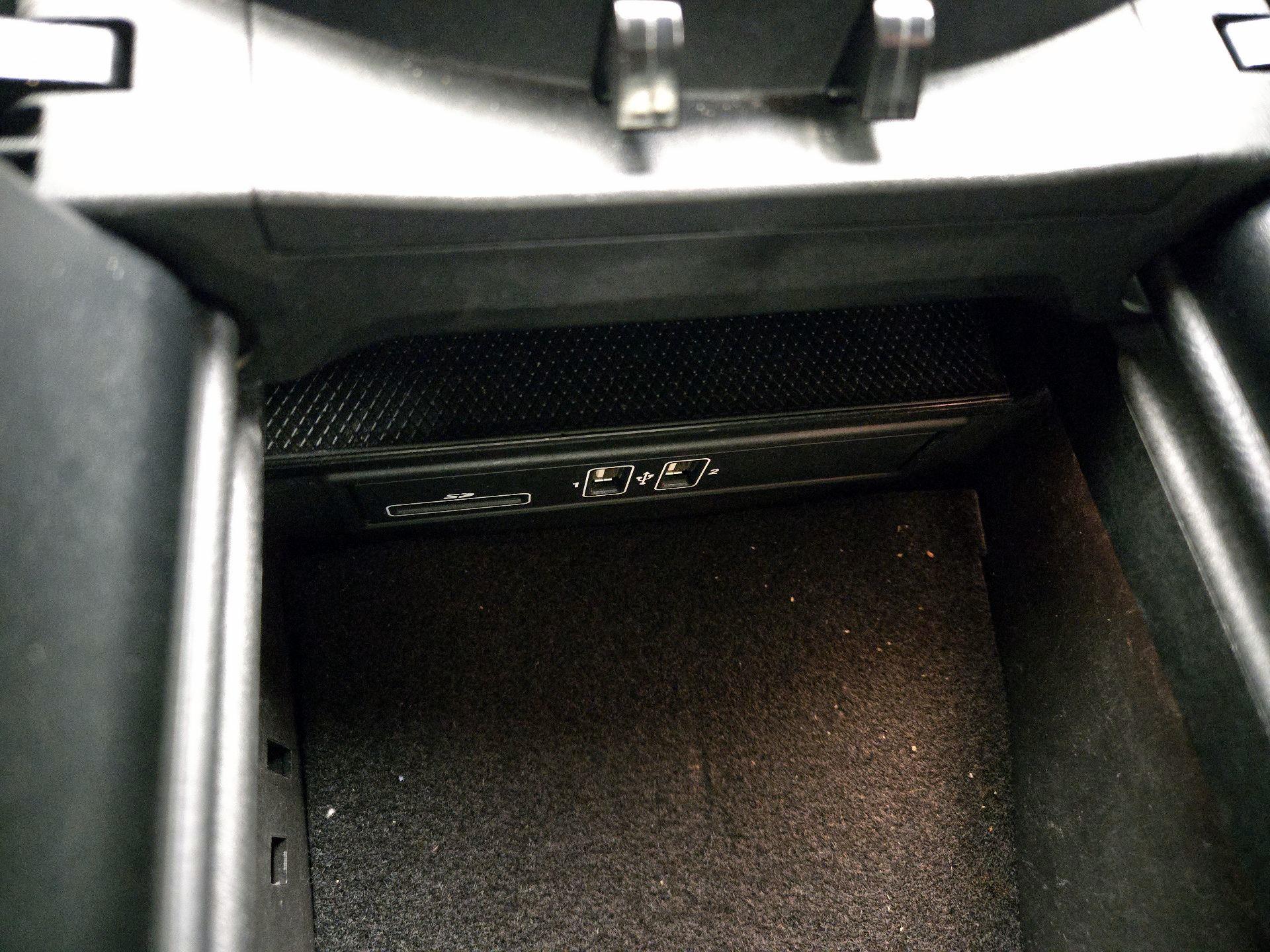 Thumbnail: 2021 Mercedes-Benz C-Class - 18