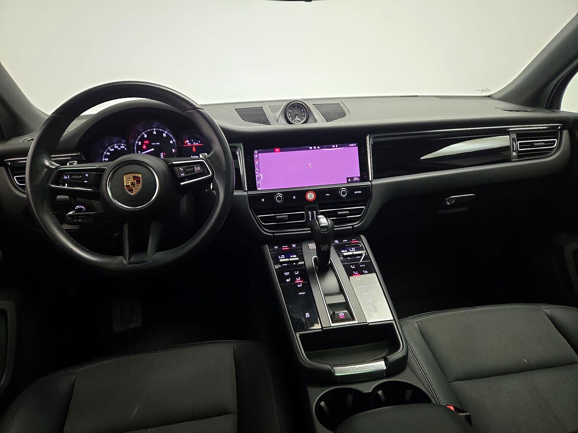 Thumbnail: 2022 Porsche Macan - 9