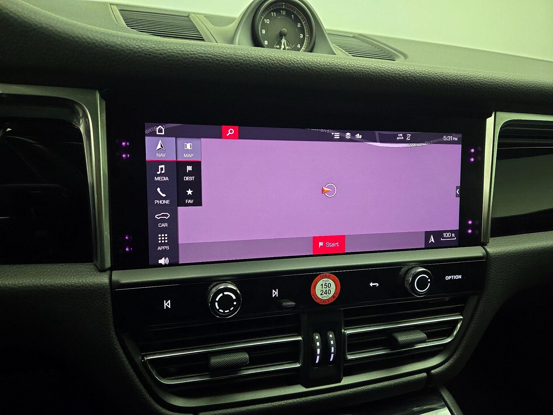 Thumbnail: 2022 Porsche Macan - 14