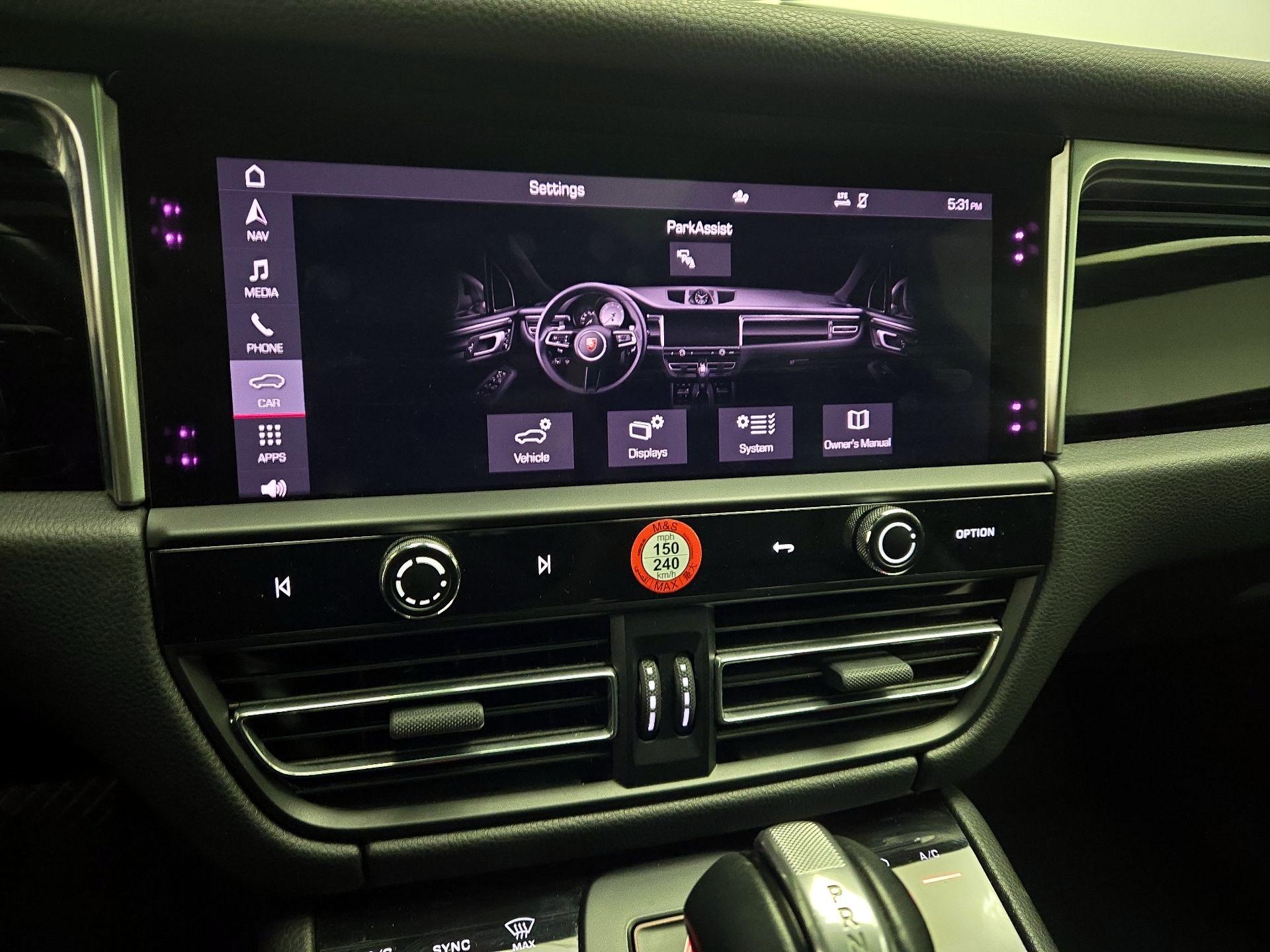 Thumbnail: 2022 Porsche Macan - 16