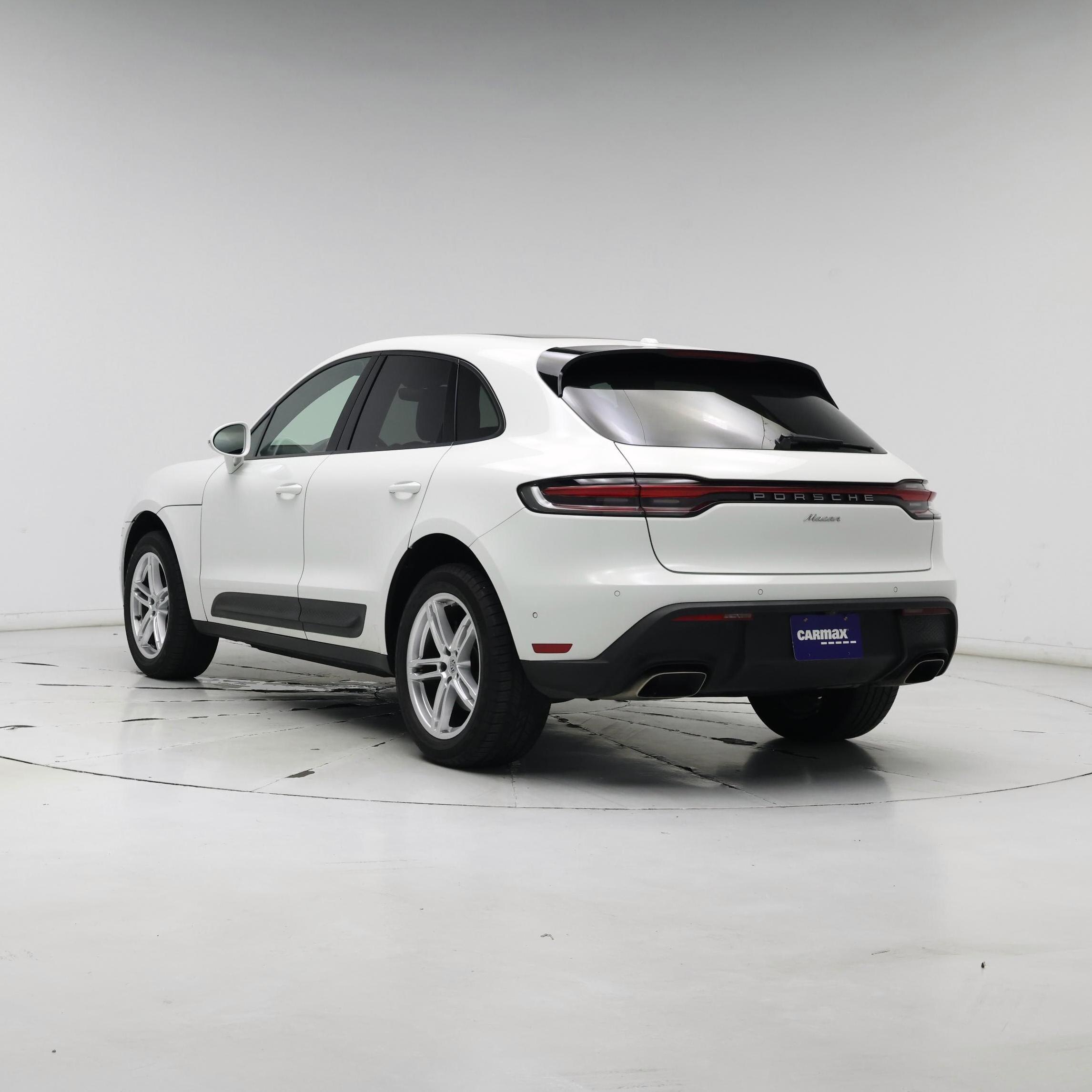 Thumbnail: 2022 Porsche Macan - 2