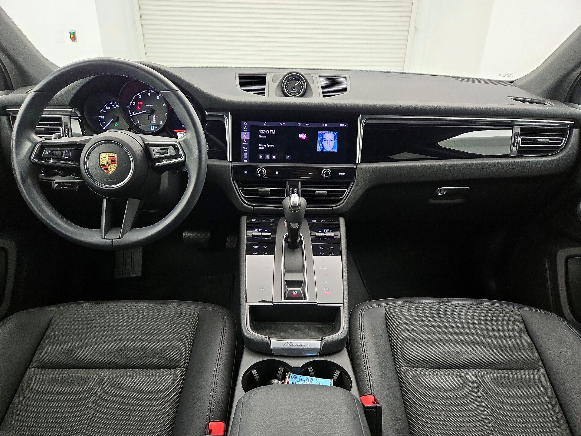 Thumbnail: 2022 Porsche Macan - 9