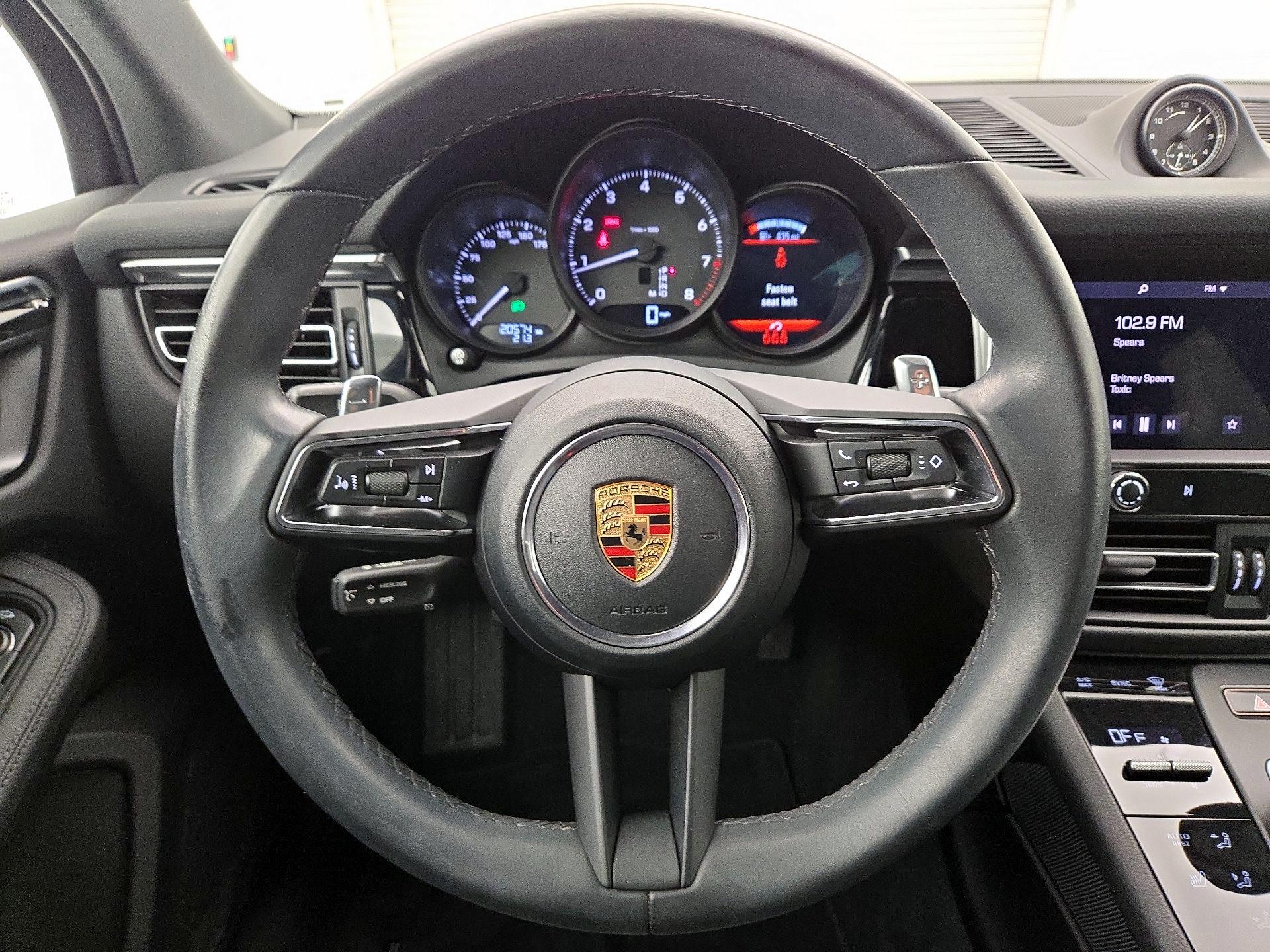 Thumbnail: 2022 Porsche Macan - 10