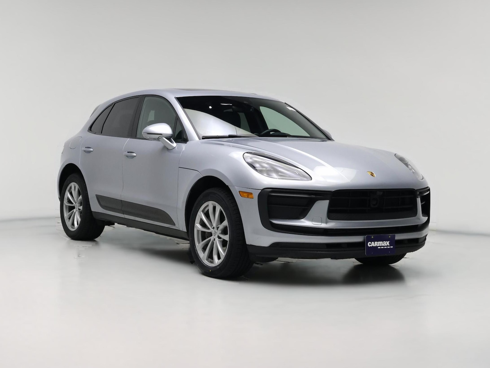 2023 Porsche Macan T