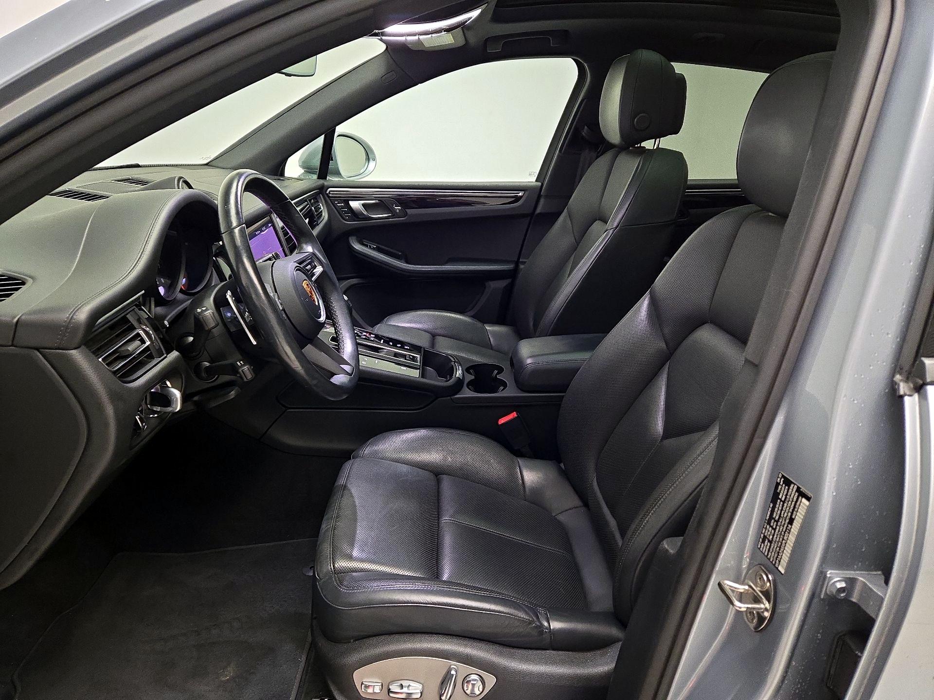 Thumbnail: 2023 Porsche Macan - 11