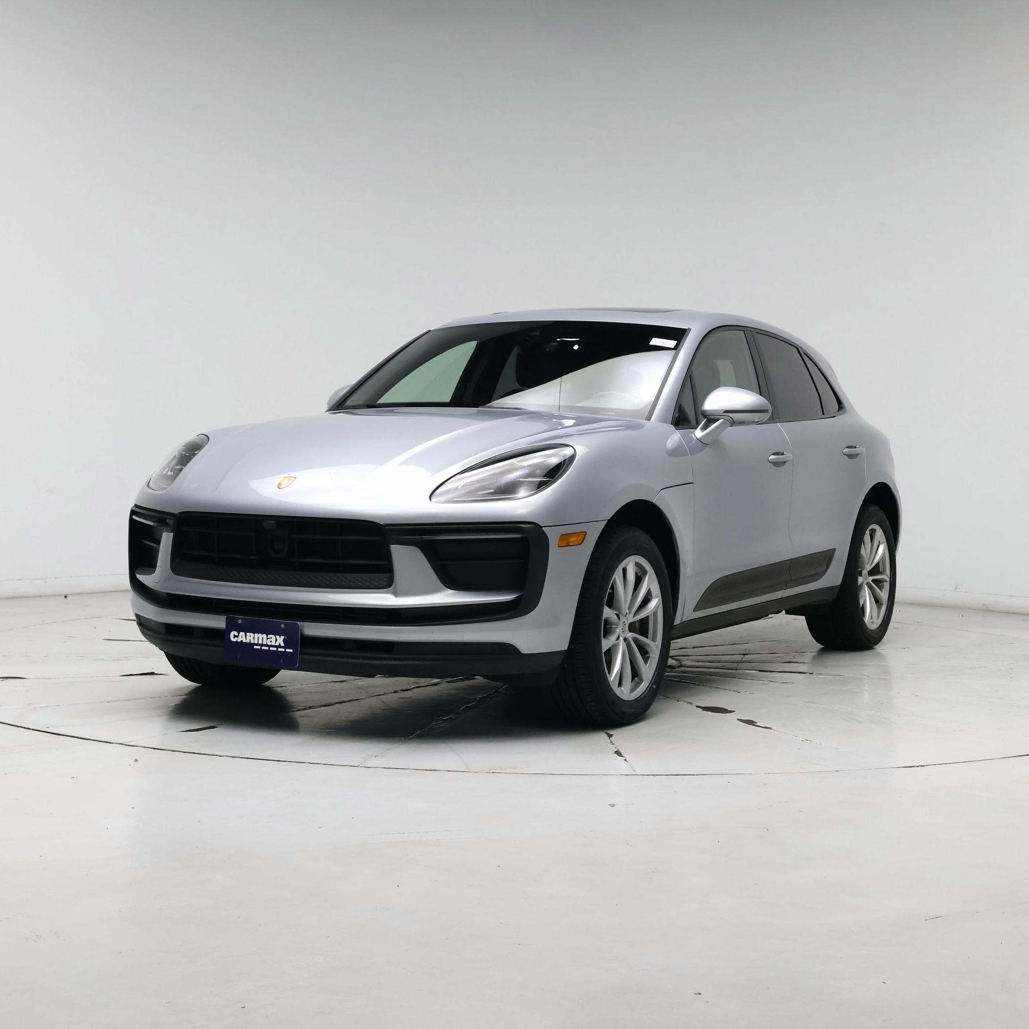 Thumbnail: 2023 Porsche Macan - 4