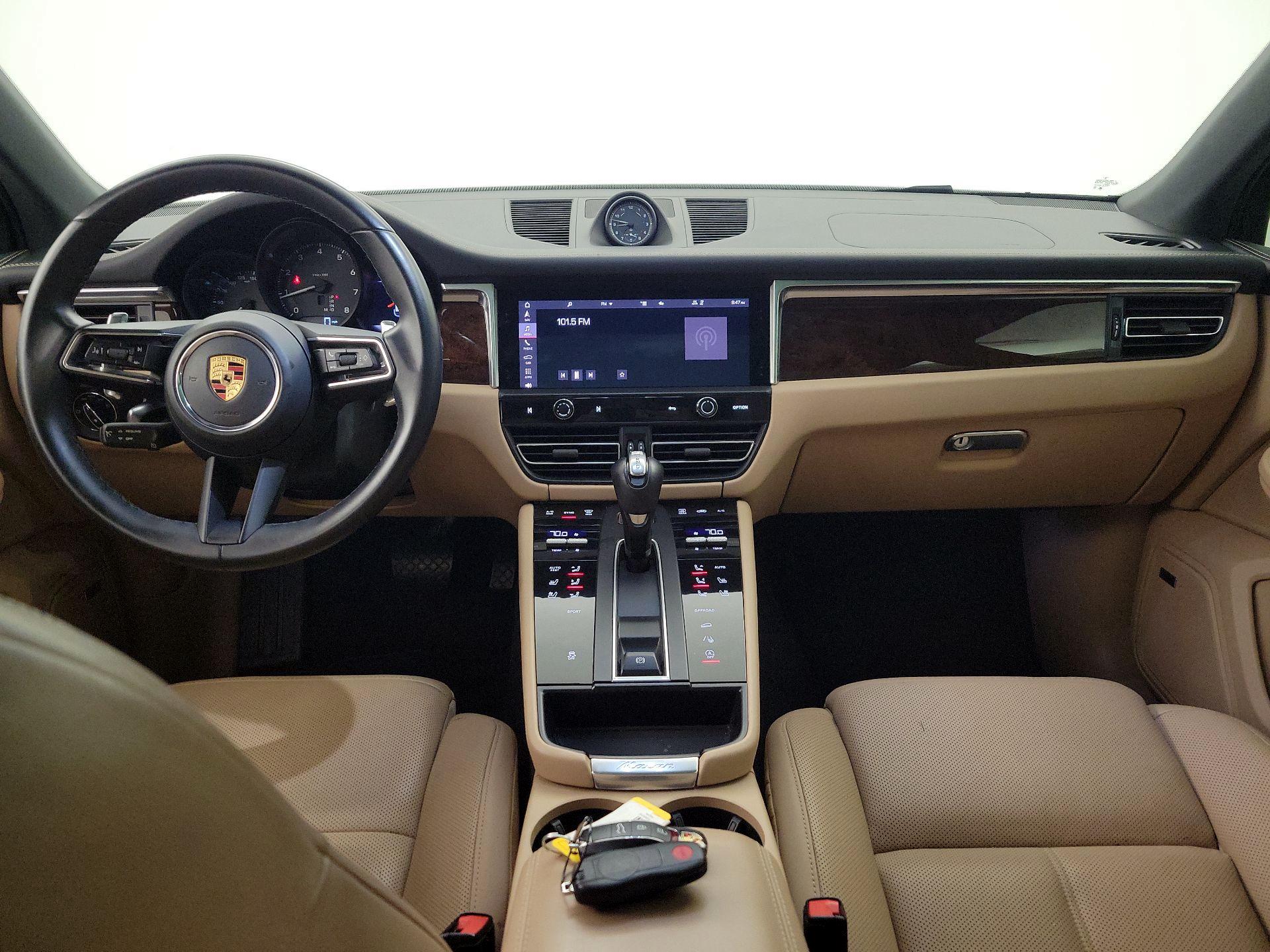 Thumbnail: 2022 Porsche Macan - 9