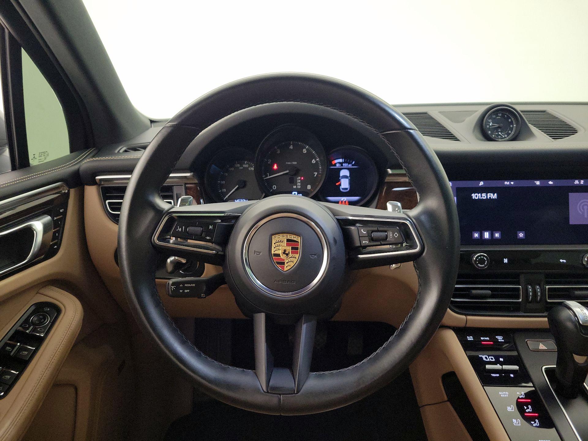 Thumbnail: 2022 Porsche Macan - 10