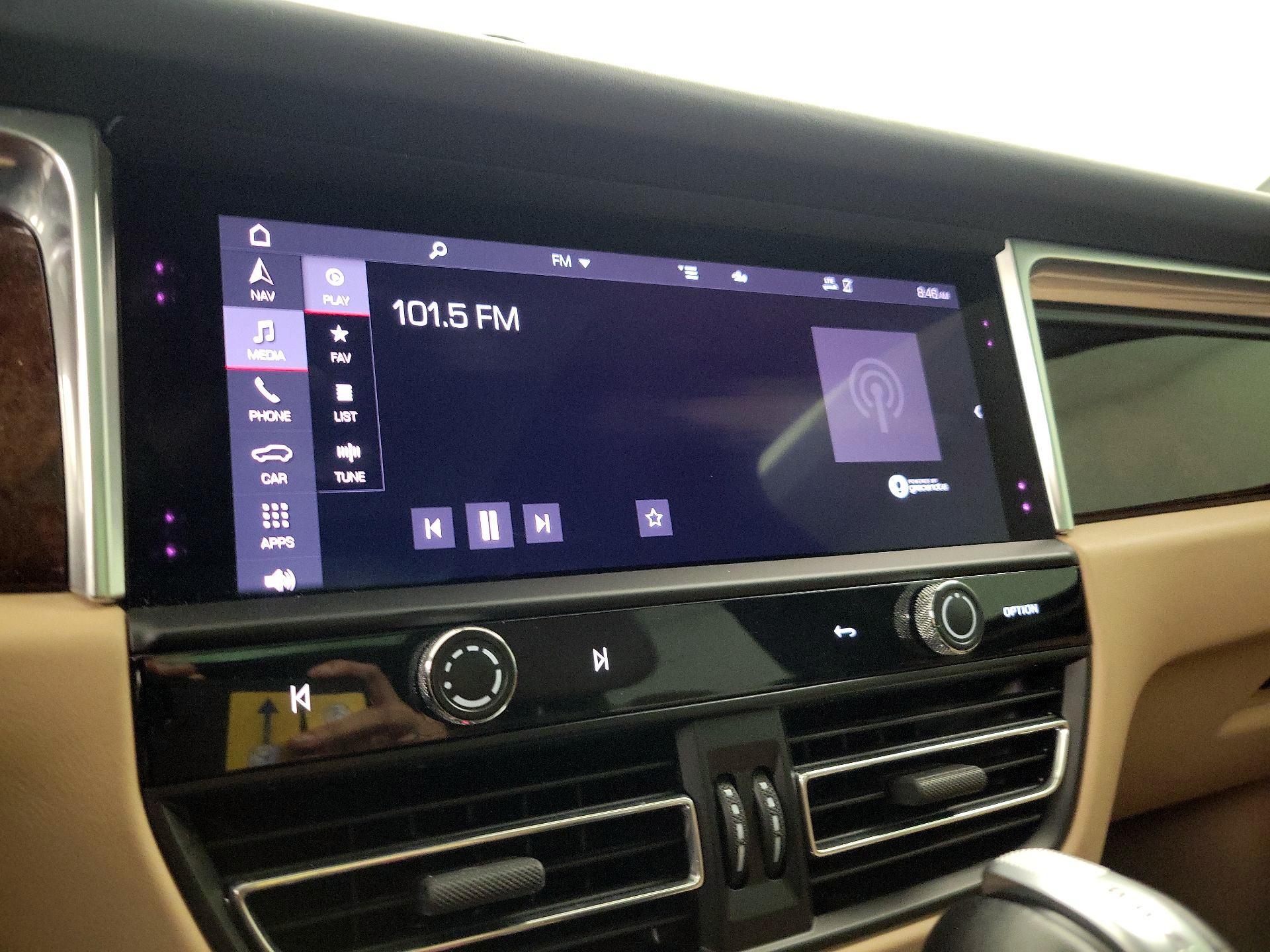 Thumbnail: 2022 Porsche Macan - 15