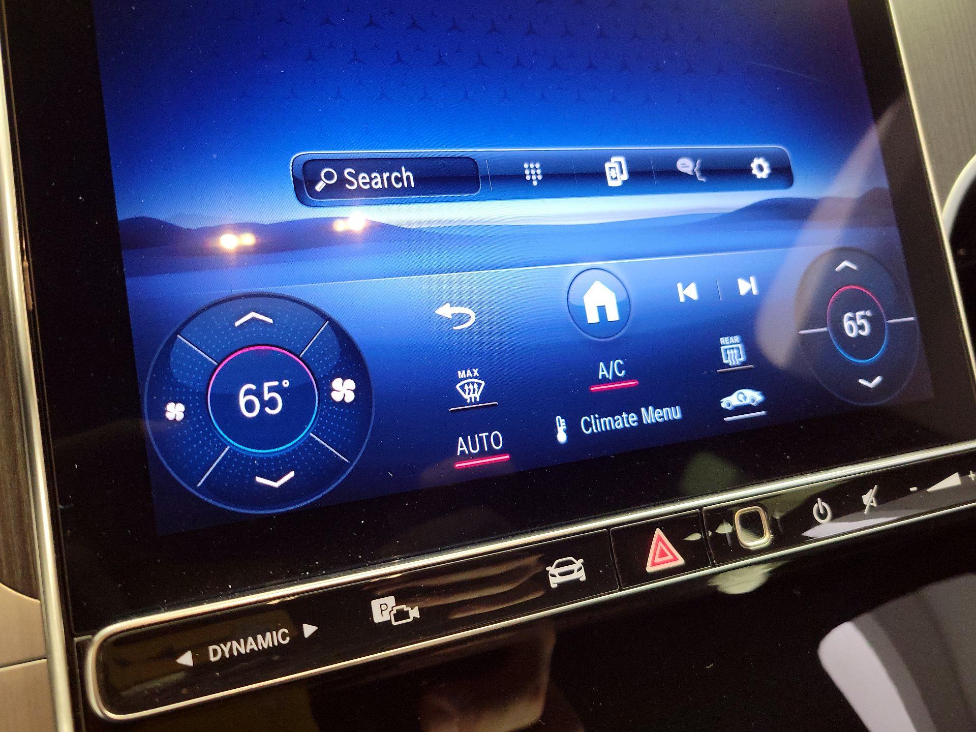 Thumbnail: 2024 Mercedes-Benz GLC - 17