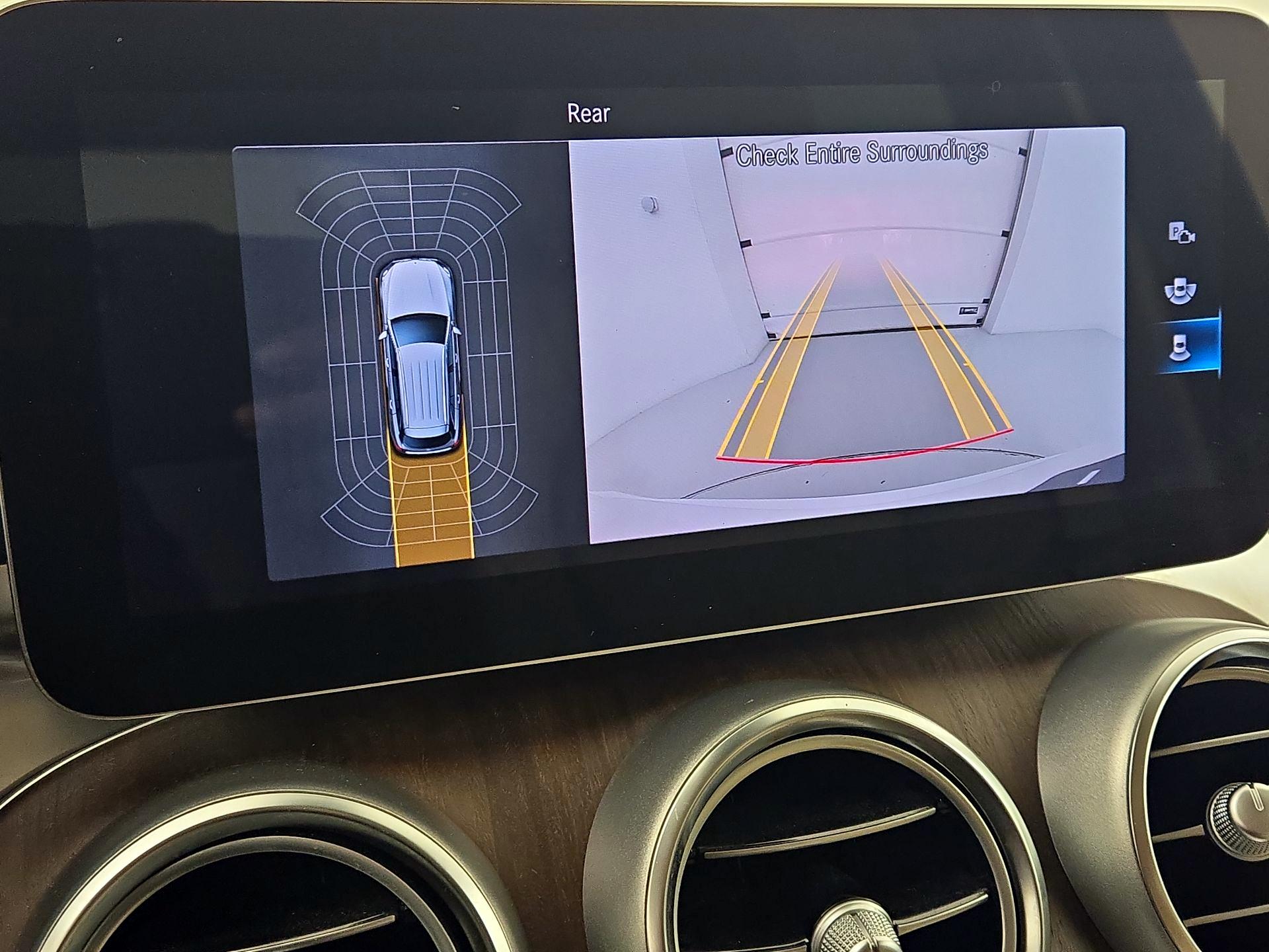 Thumbnail: 2022 Mercedes-Benz GLC - 14