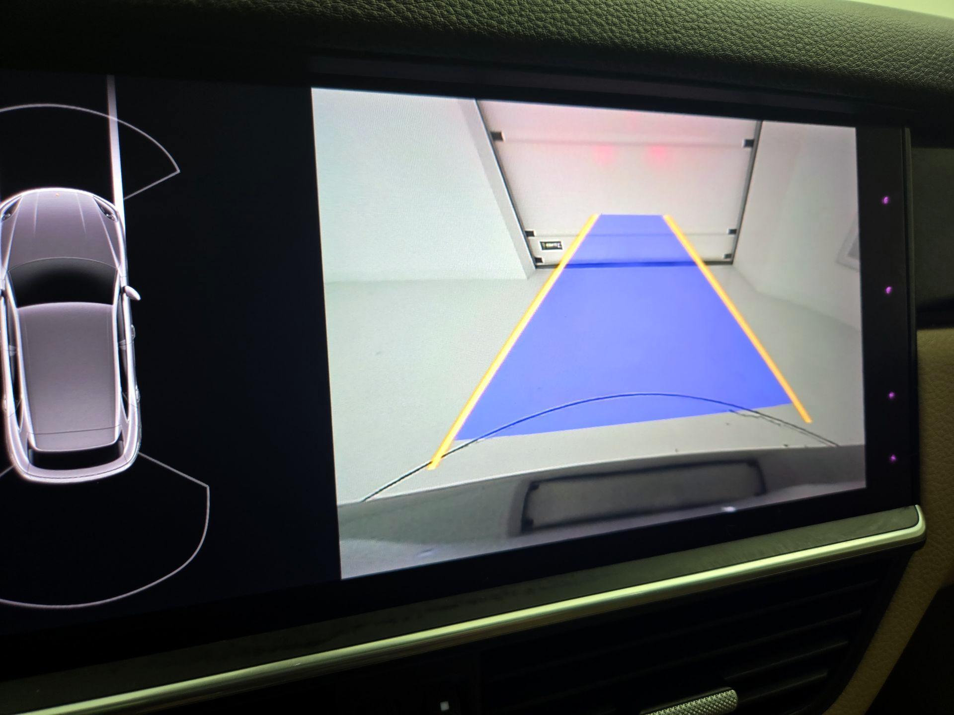 Thumbnail: 2021 Porsche Cayenne - 15