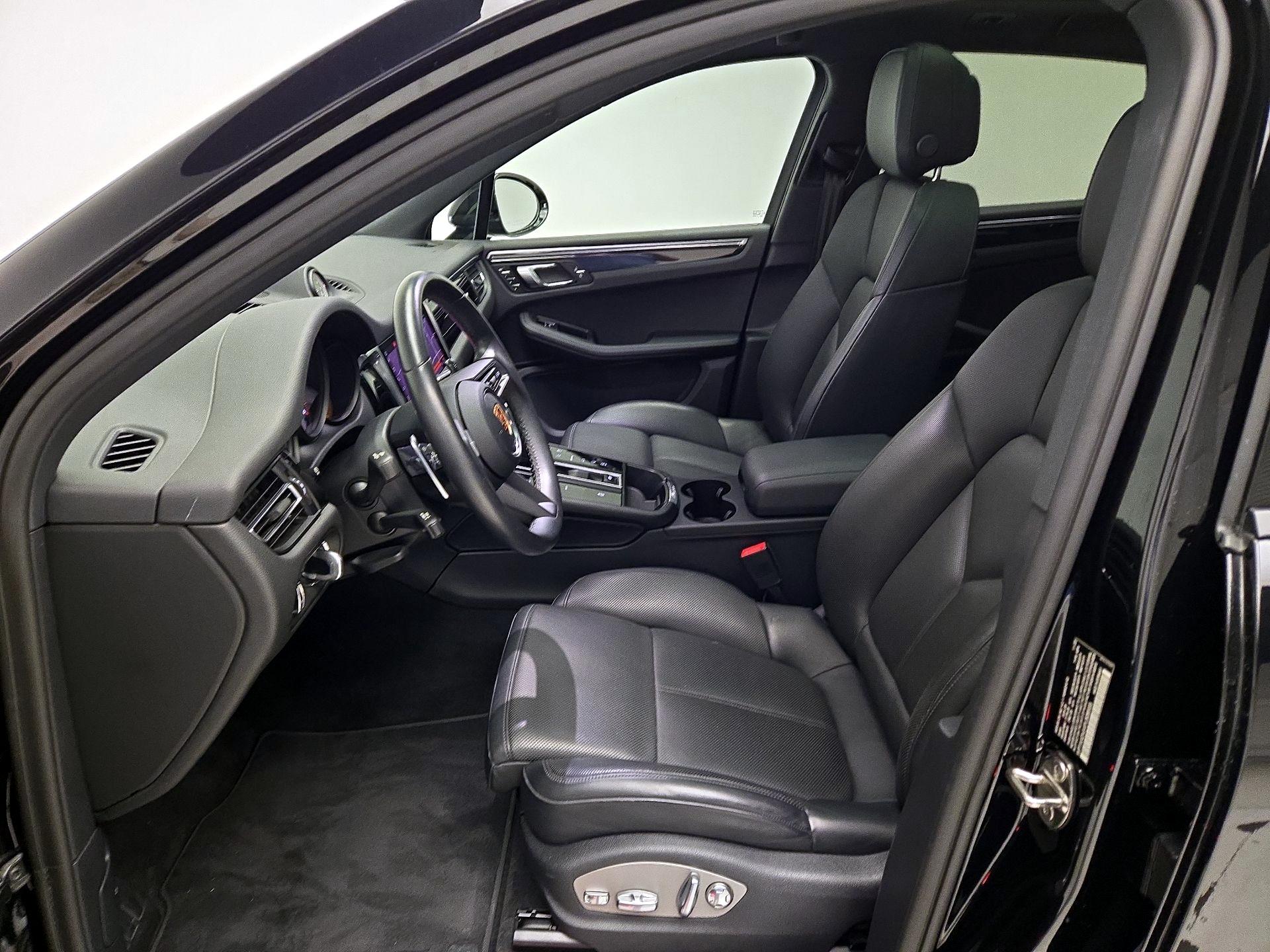 Thumbnail: 2023 Porsche Macan - 11