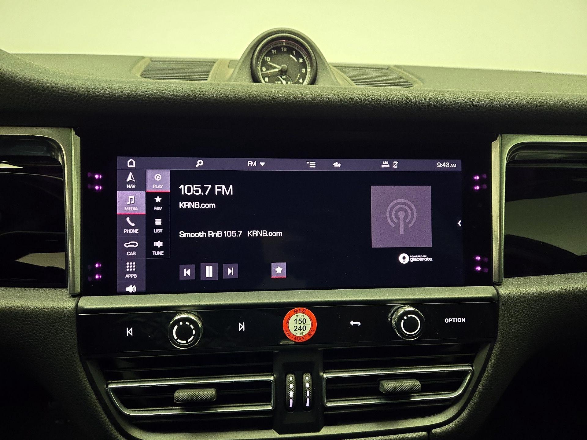 Thumbnail: 2023 Porsche Macan - 16