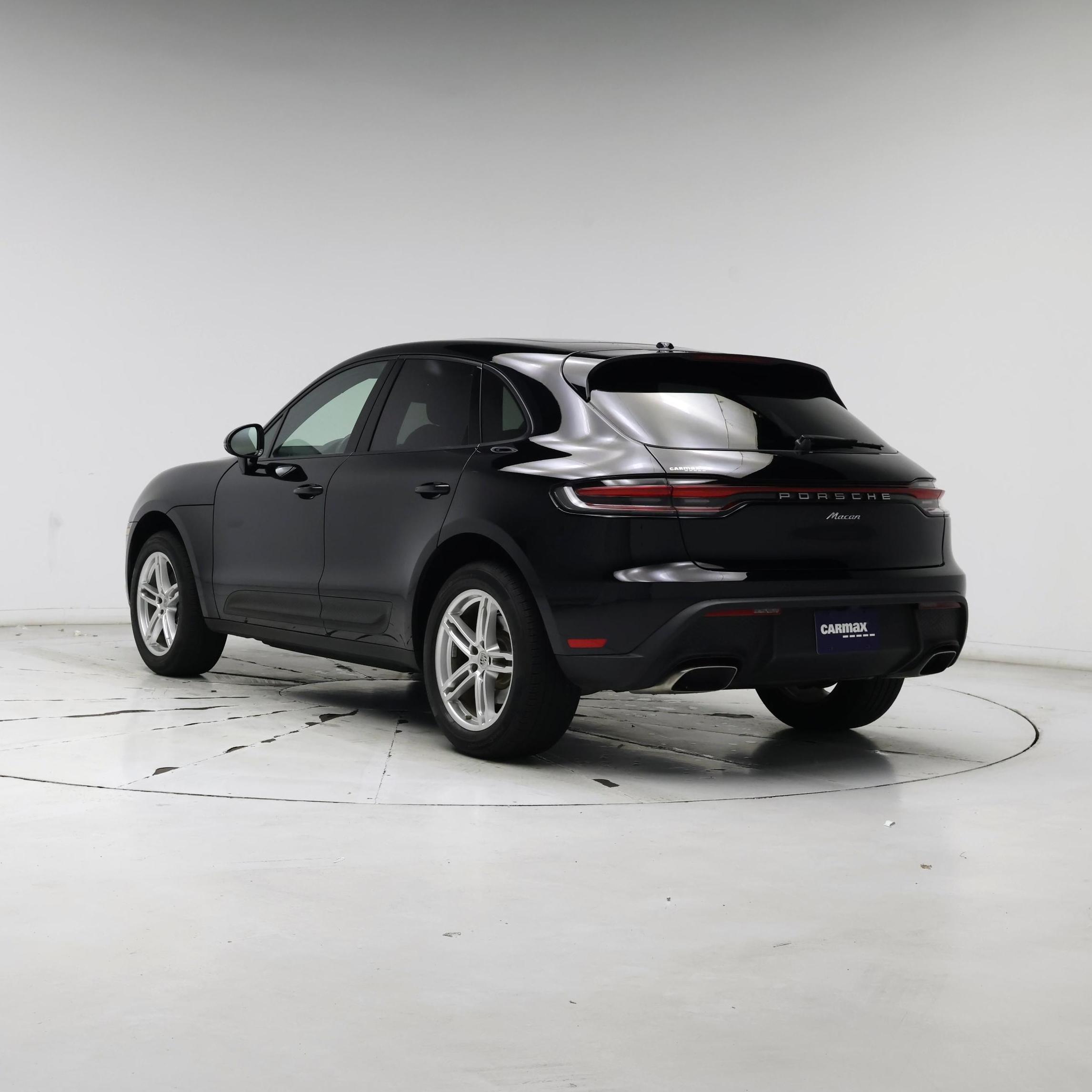 Thumbnail: 2023 Porsche Macan - 2