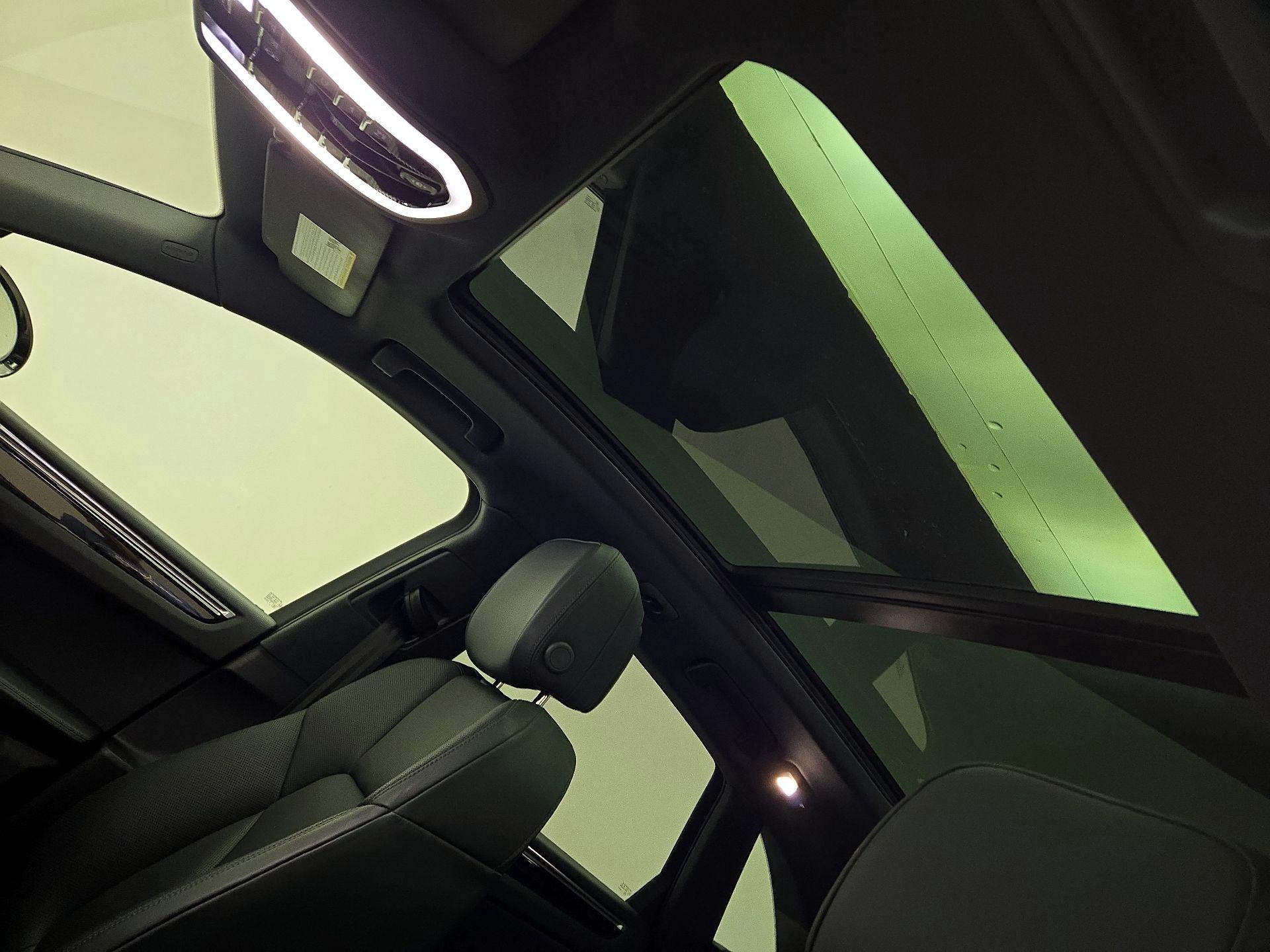 Thumbnail: 2023 Porsche Macan - 20