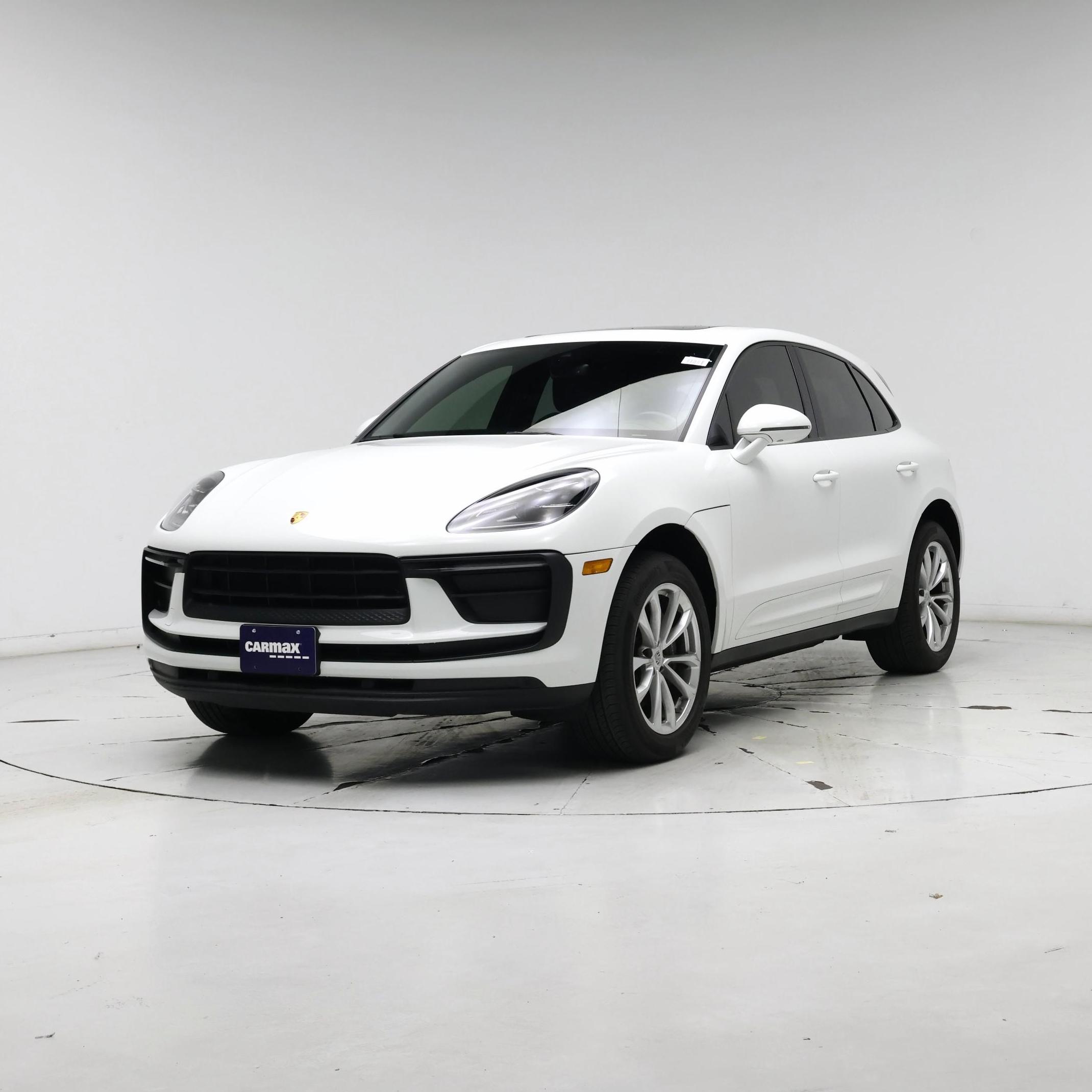 Thumbnail: 2022 Porsche Macan - 4