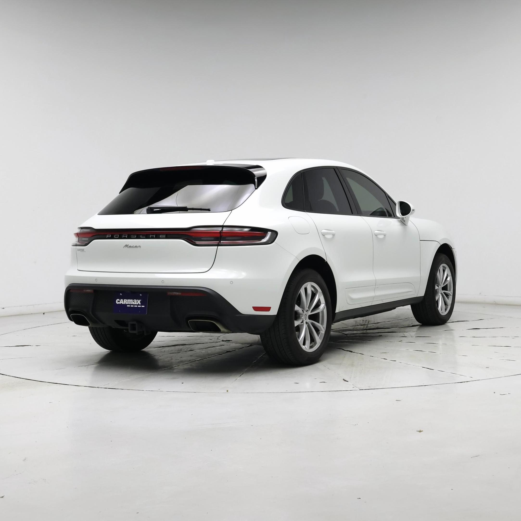 Thumbnail: 2022 Porsche Macan - 8