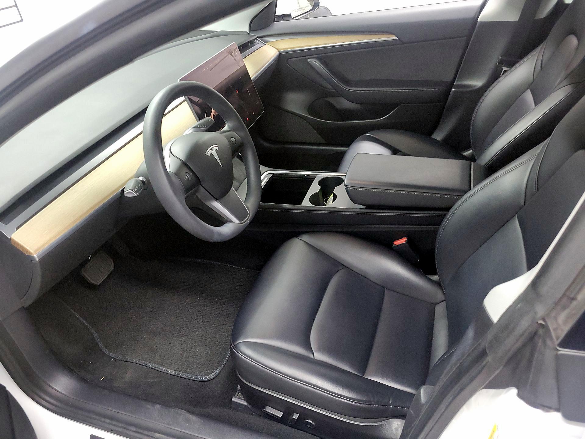 Thumbnail: 2021 Tesla Model 3 - 11